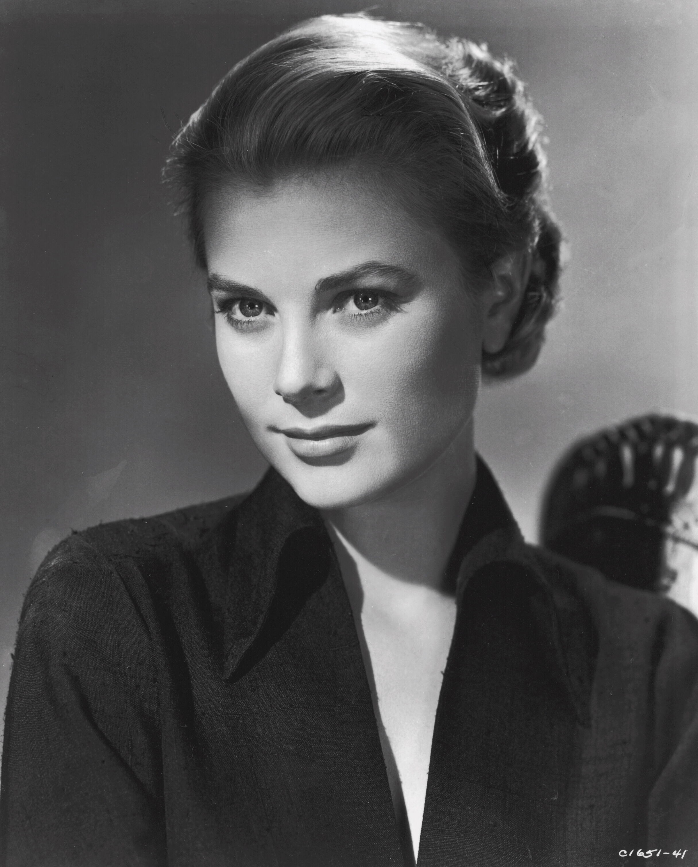 Grace Kelly, women, actress, princess, monochrome, looking into the distance, 2K, portrait, Phone HD Wallpaper