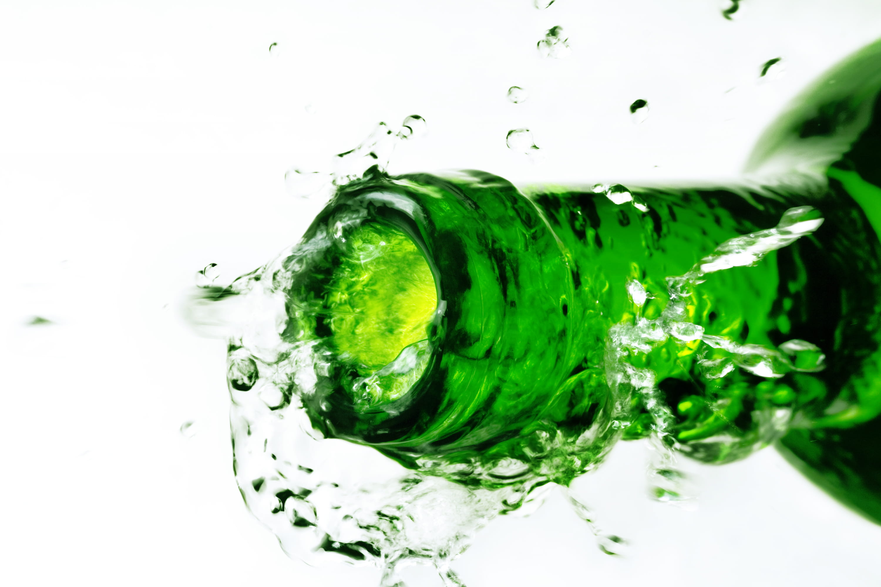 beverage, drink, bubble, studio shot, background, green color, fresh, aqua, wet, reflection, macro, soda, blank, no people, drops, splashing, food, white, HD Wallpaper