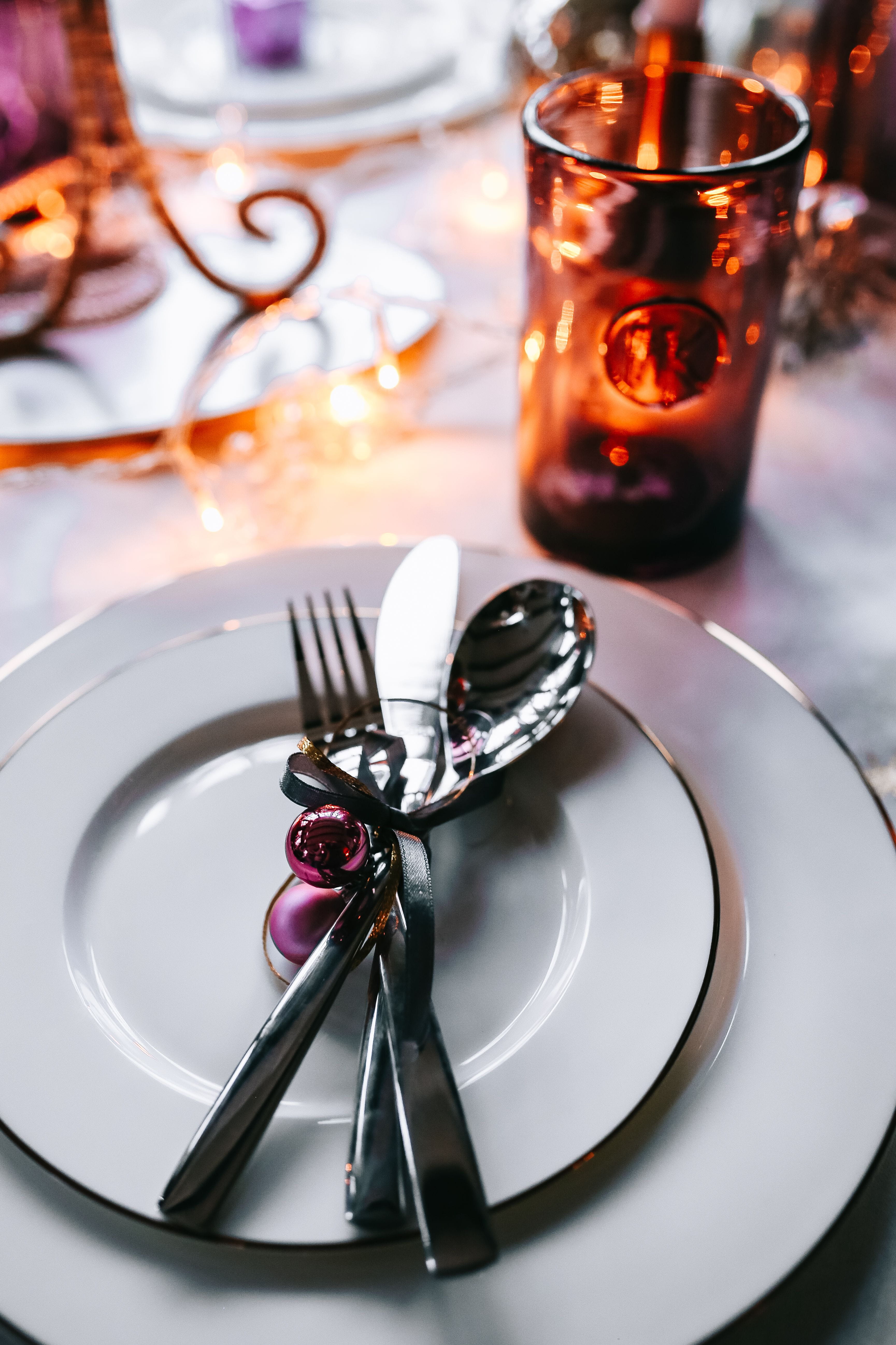 dining, xmas, drinking glass, elegance, service, food and drink, flame, still life, silverware, meal, focus on foreground, candle, close-up, kitchen utensil, Phone HD Wallpaper