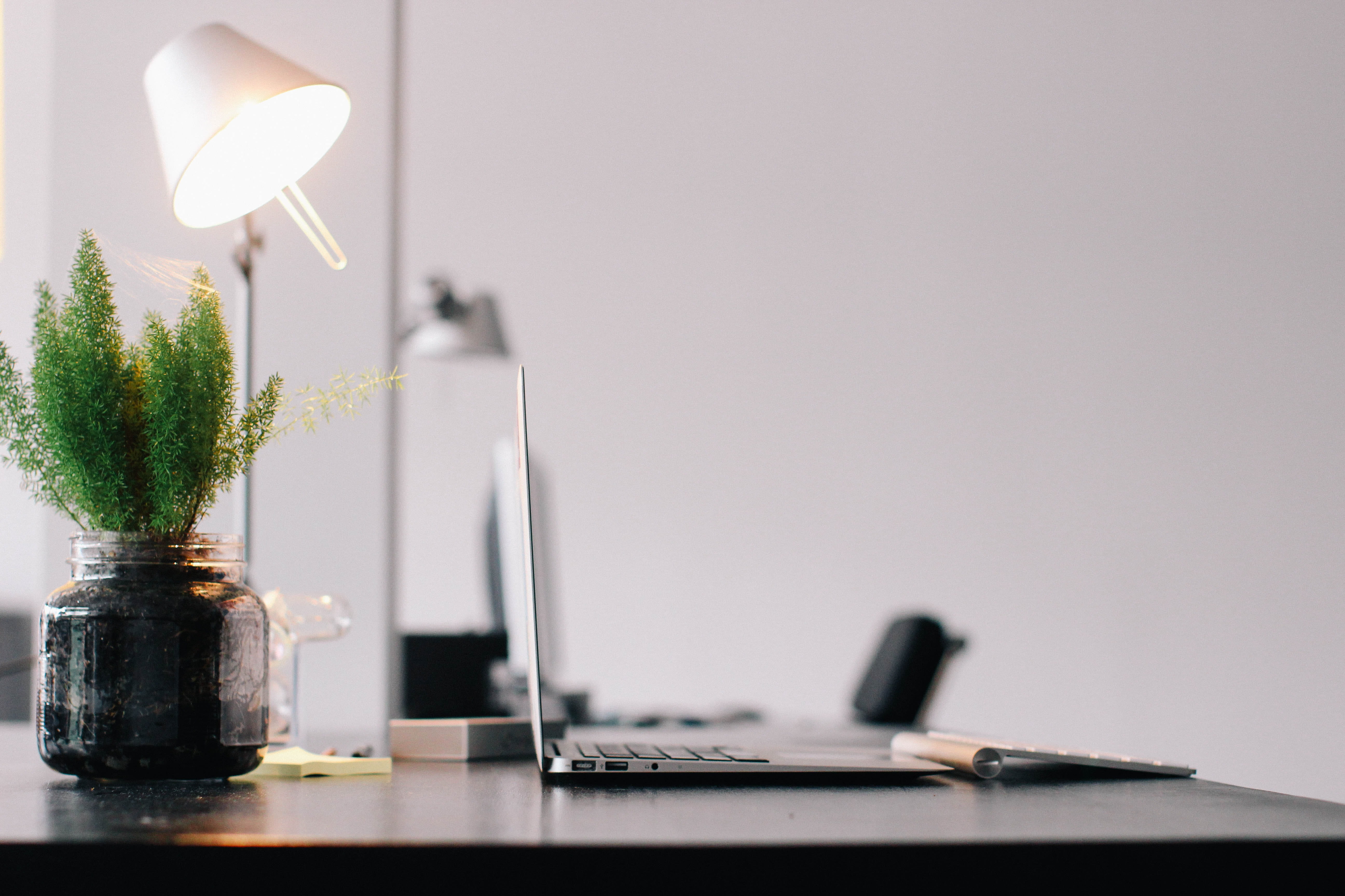 bright, desk, copy space, technology, indoors, bottle, communication, glass, screen, indoor plants, furniture, black, devices, nature, lamp, pen, green color, HD Wallpaper