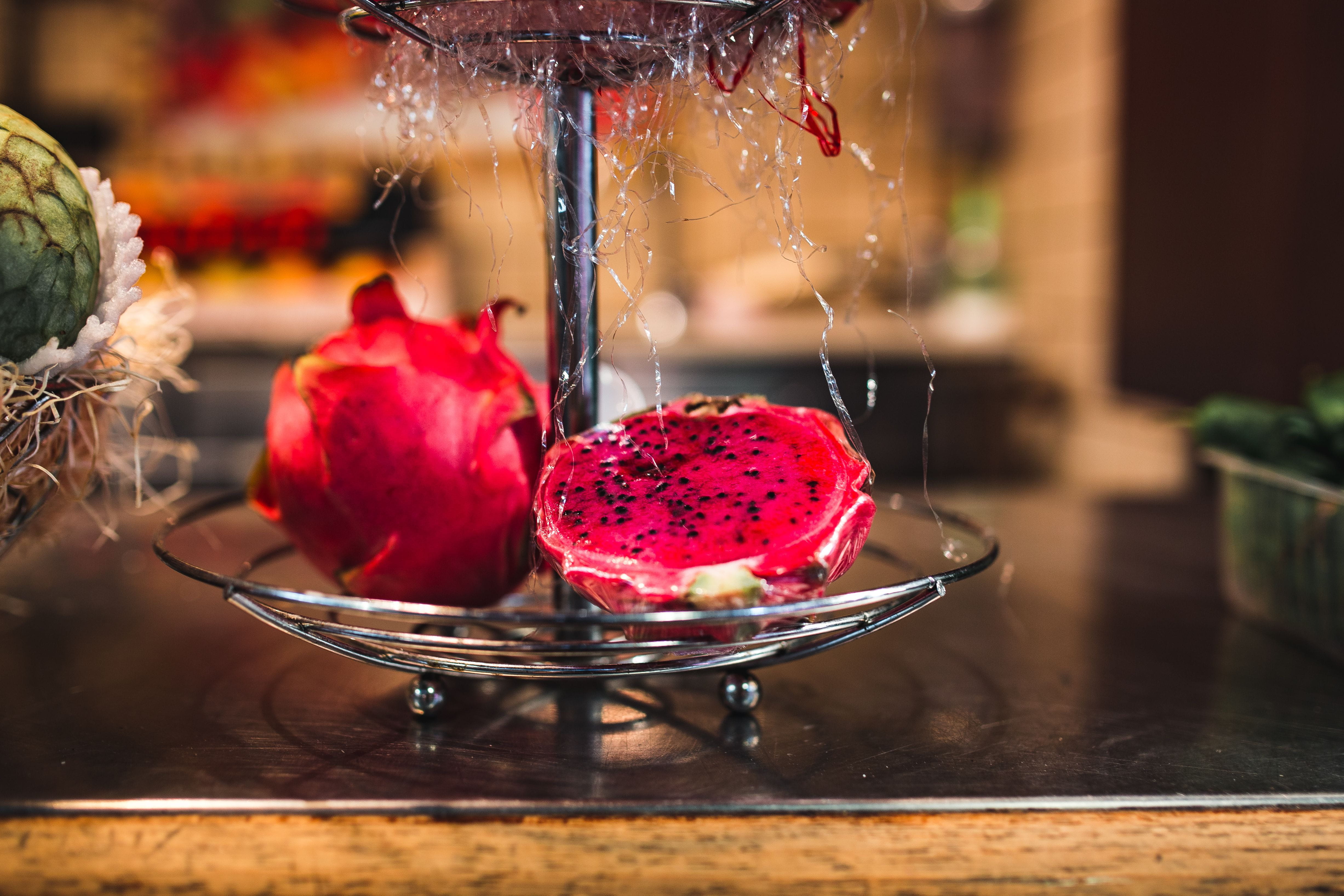 colorful, no people, decoration, La Boqueria, 4K, food market, pomegranate, red, la, still life, close-up, healthy, berry fruit, barcelona, food and drink, HD Wallpaper