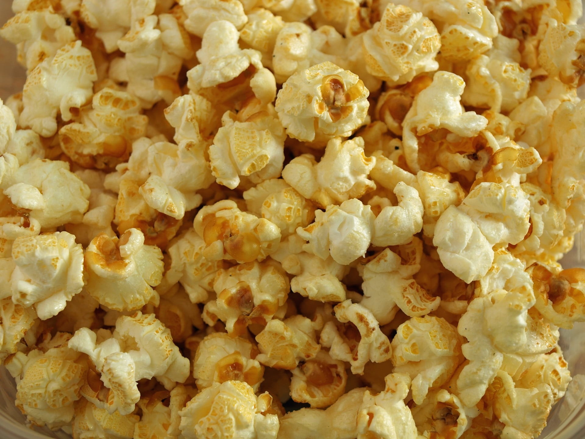crunchy, corn, large group of objects, indoors, macro, cooked, freshness, movies, food And Drink, Cinema, full frame, abundance, food, no people, sweet Food, HD Wallpaper