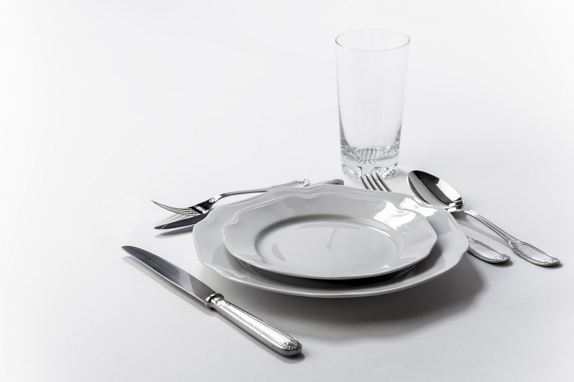 round, food and drink, gray, eating utensil, household equipment, serving, cutlery, table knife, refreshment, drinking glass, meal, kitchen utensil, ceramic, HD Wallpaper