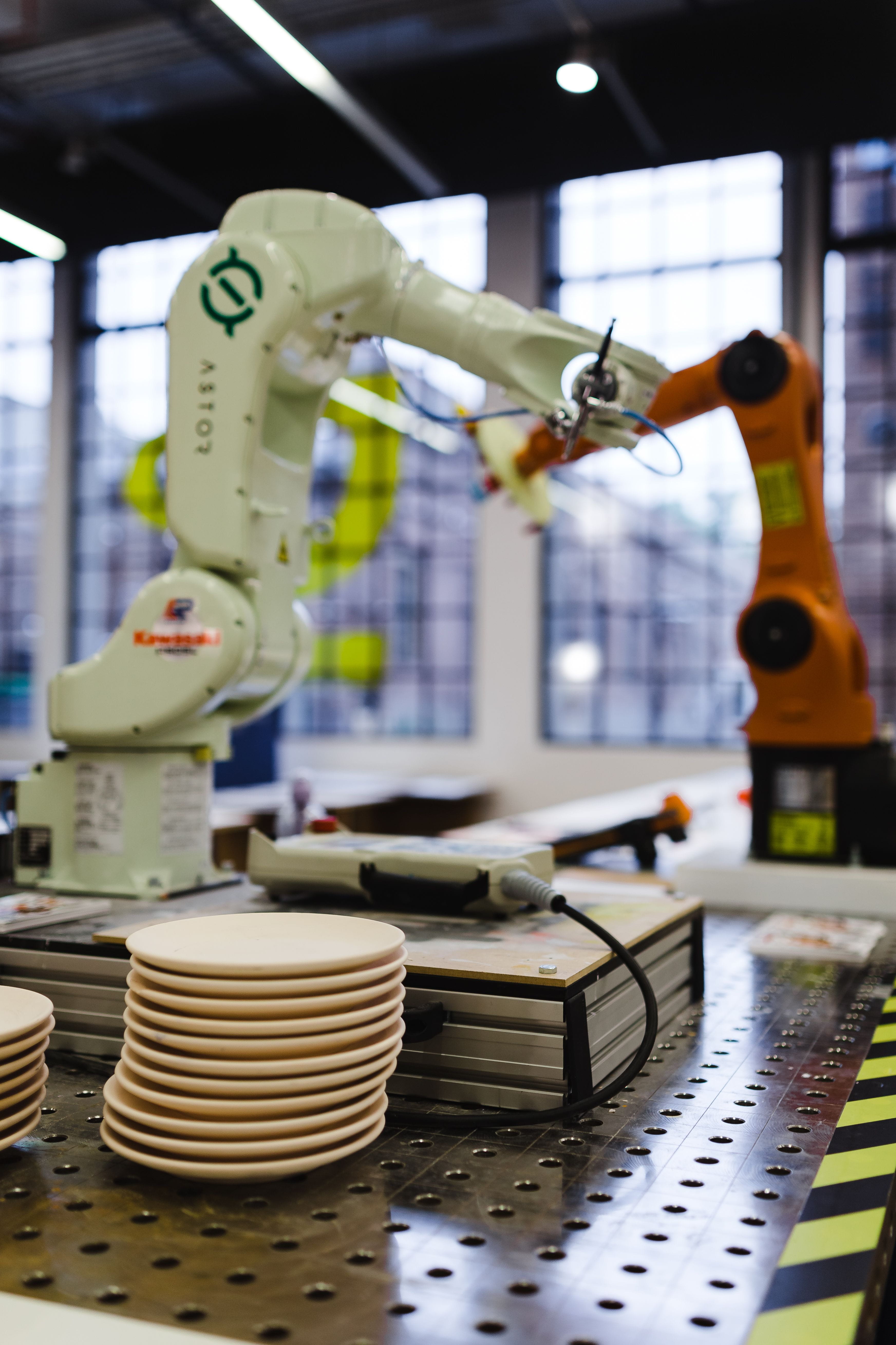 machinery, expo, industrial equipment, metal, connection, spool, Robots, electronics industry, thread, production line, industry, exhibition, machine, robotics, Phone HD Wallpaper