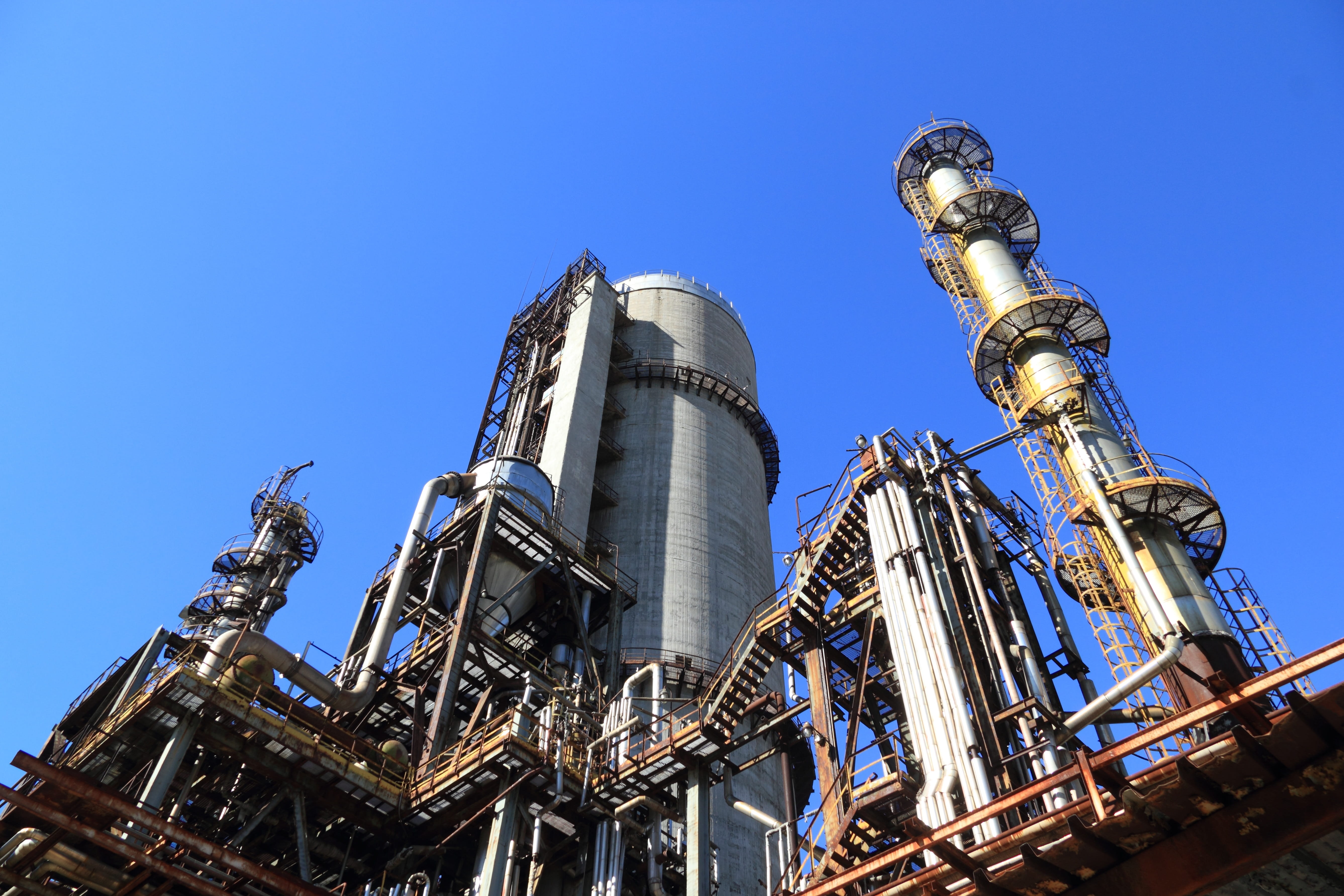 machine, building exterior, pipe, industrial, industry, industrial equipment, technology, equipment, built structure, metal, clear sky, no people, plant, HD Wallpaper