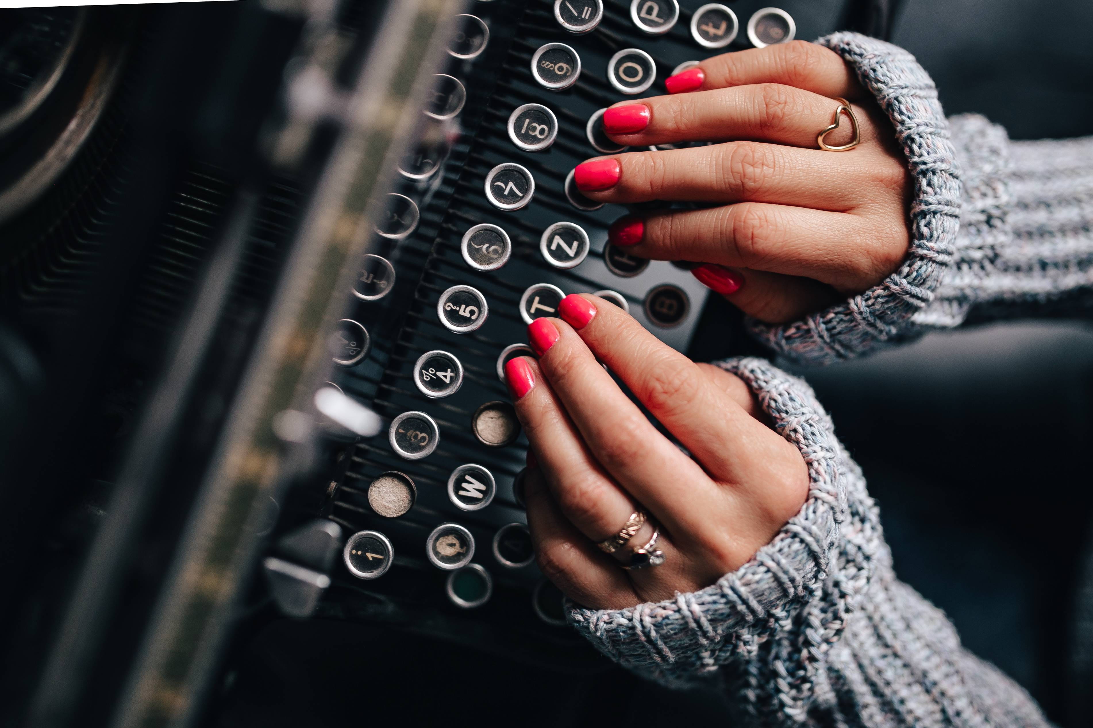 typing, leisure activity, women, typewriting, wine, desk, old, office, vintage, correspondence, focus on foreground, warm clothing, bottle, technology, HD Wallpaper