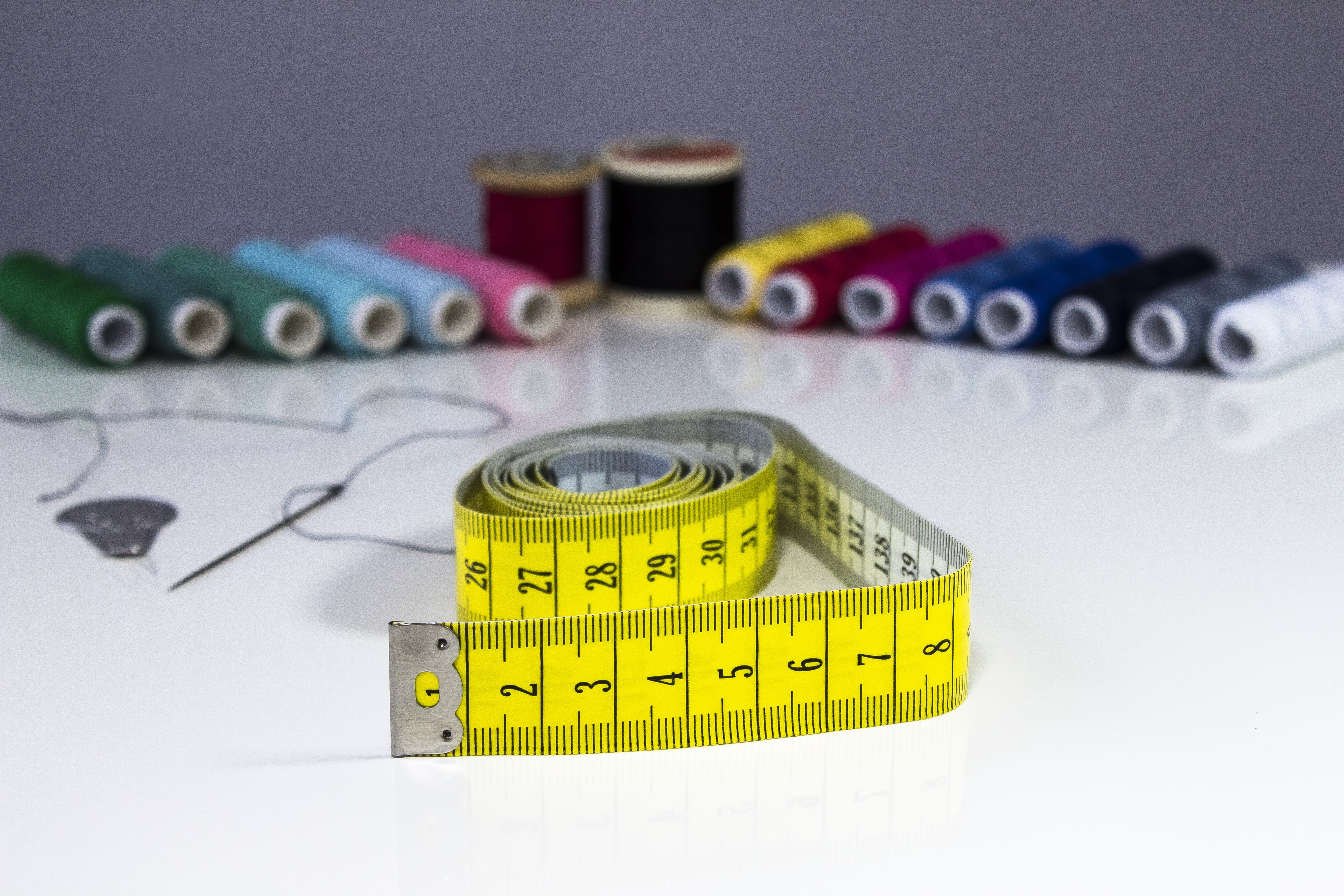 table, no people, needle, accuracy, white background, indoors, measure, hand labor, sew, instrument of measurement, yarn, equipment, thread spool, sewing thread, HD Wallpaper