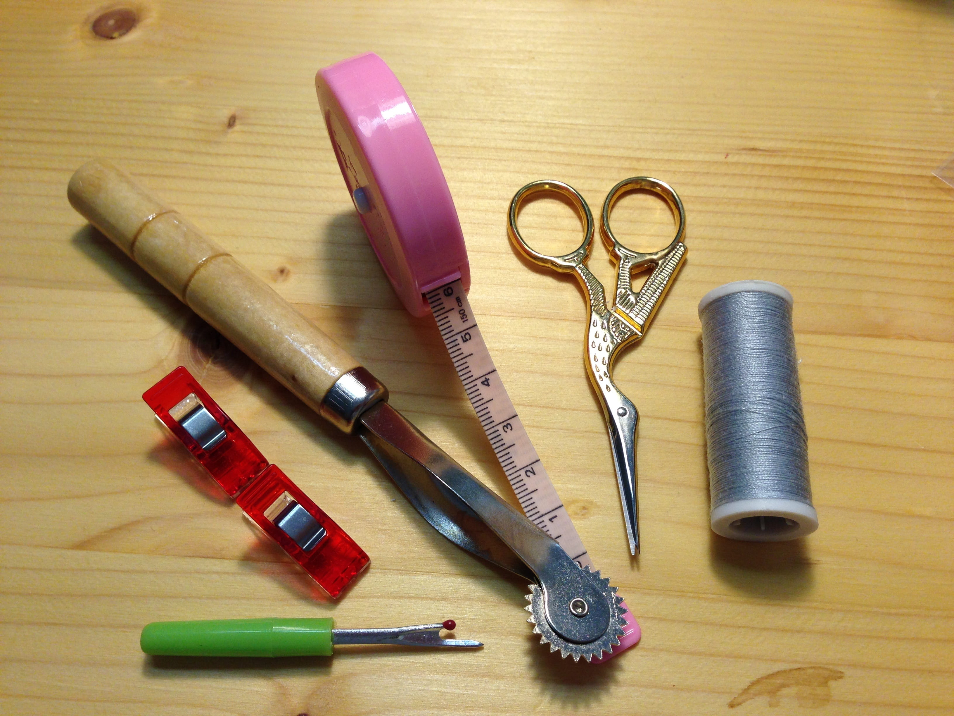 sewing kits, thread spool, close-up, role, color, close up, hand labor, section, work tool, seam, tailoring, sew, jeans, schneider, no people, wood - material, HD Wallpaper
