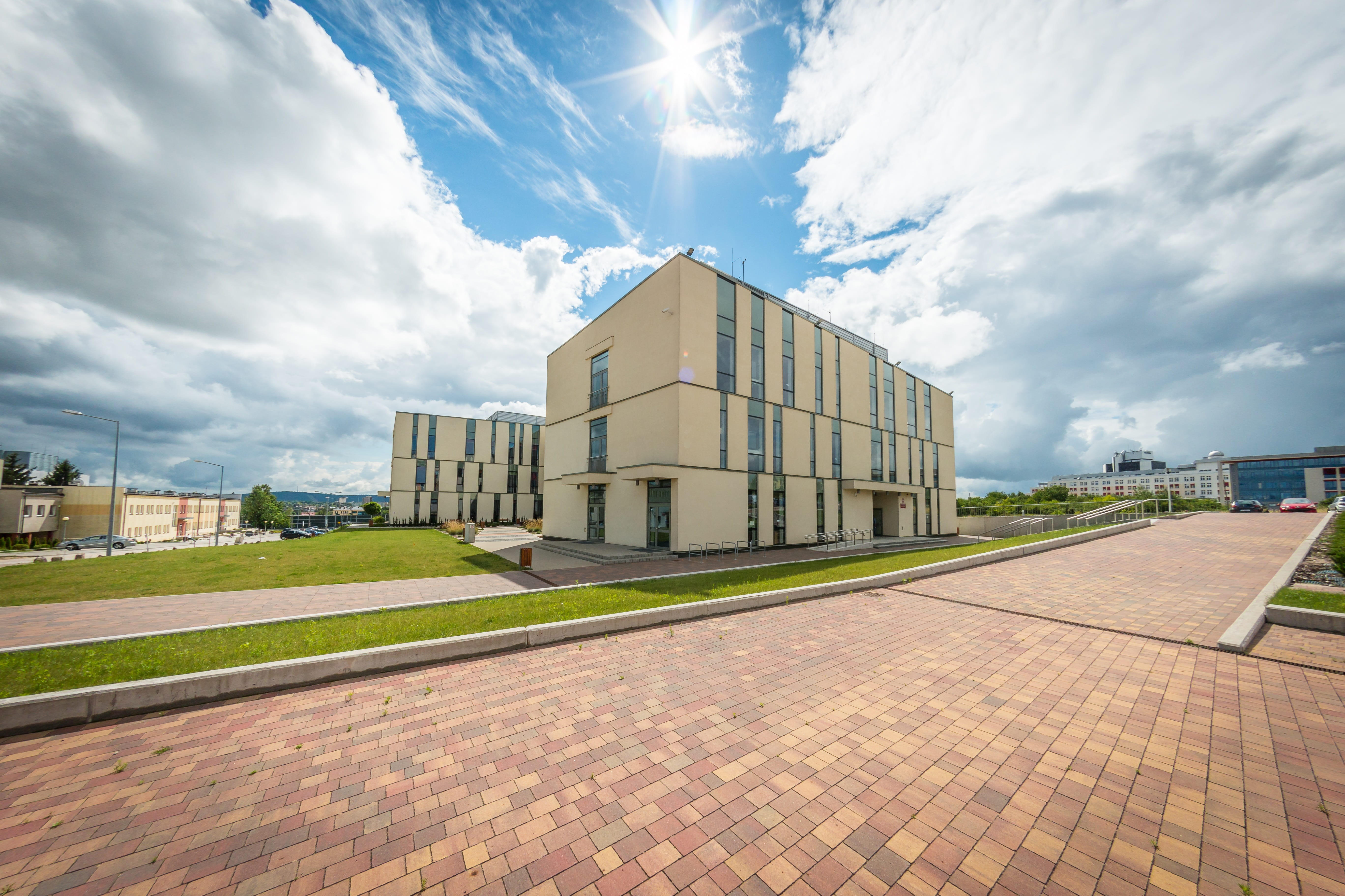sunlight, the university, store, consumerism, building exterior, building, office, nature, the jan kochanowski university, studies, kielce, architecture, HD Wallpaper