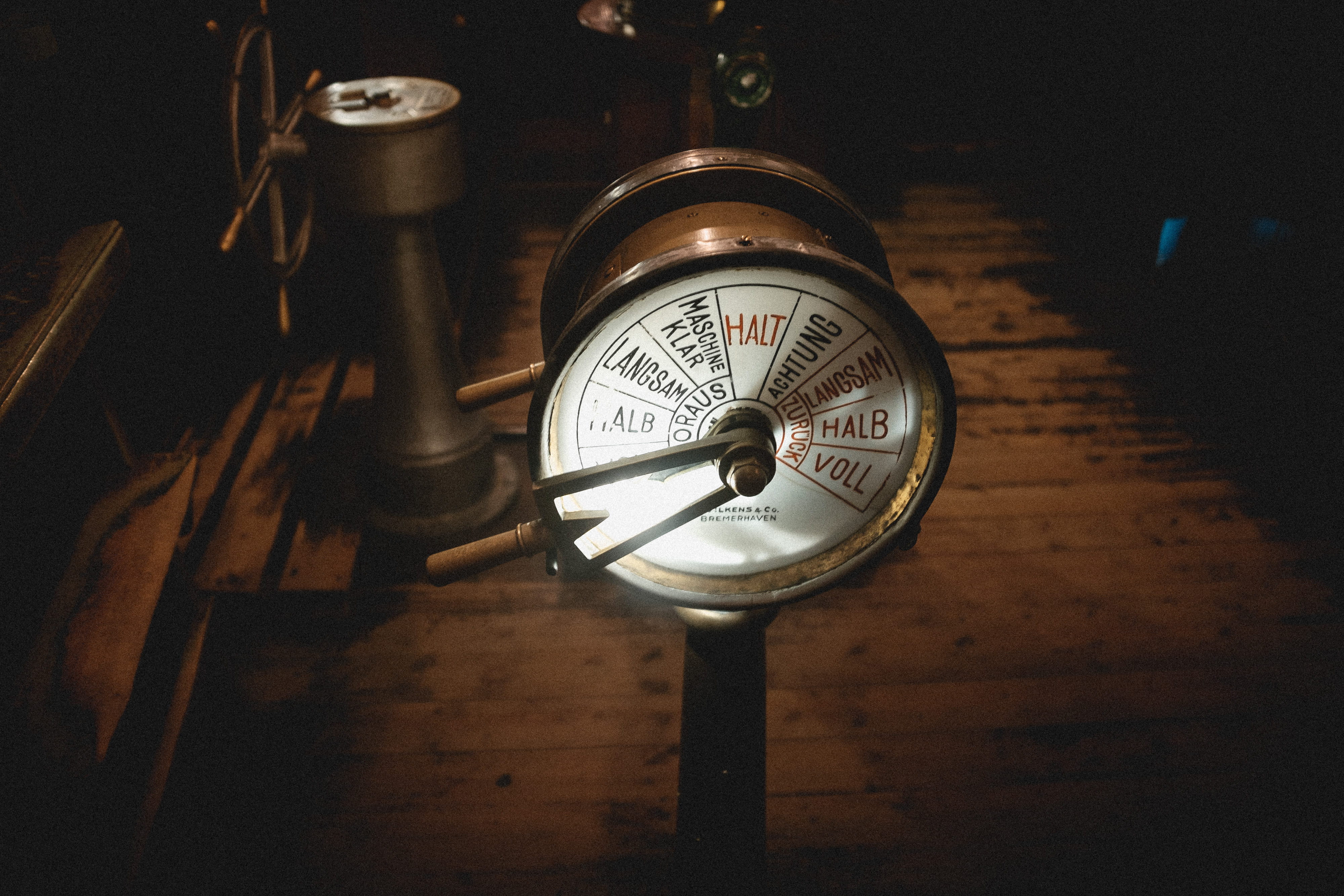 time, old-fashioned, technology, 4K, analog, control, close-up, antique, Ship, communication, single object, indoors, accuracy, direction, retro Styled, HD Wallpaper