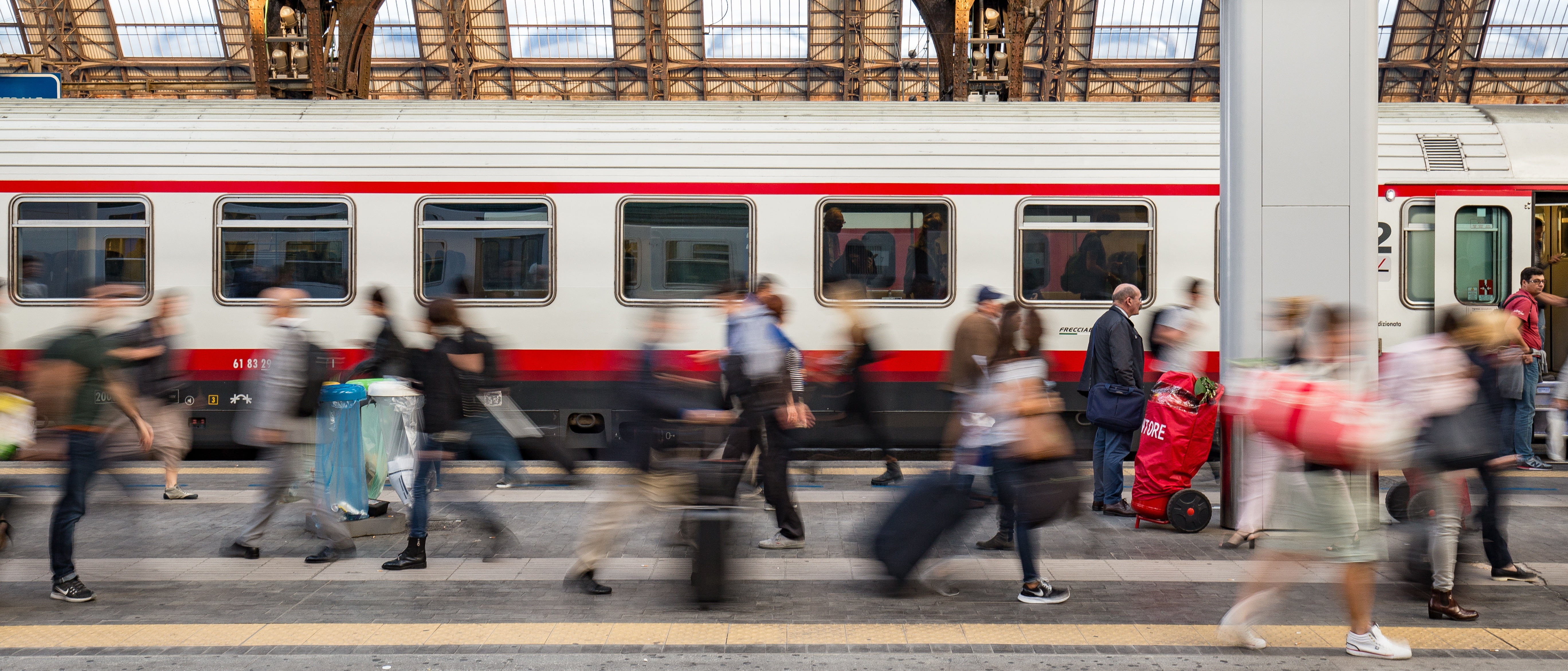 milan, 5K, transportation, city, photography, seemed, architecture, mode of transportation, mode of Transport, people, group of people, real people, railway station, HD Wallpaper