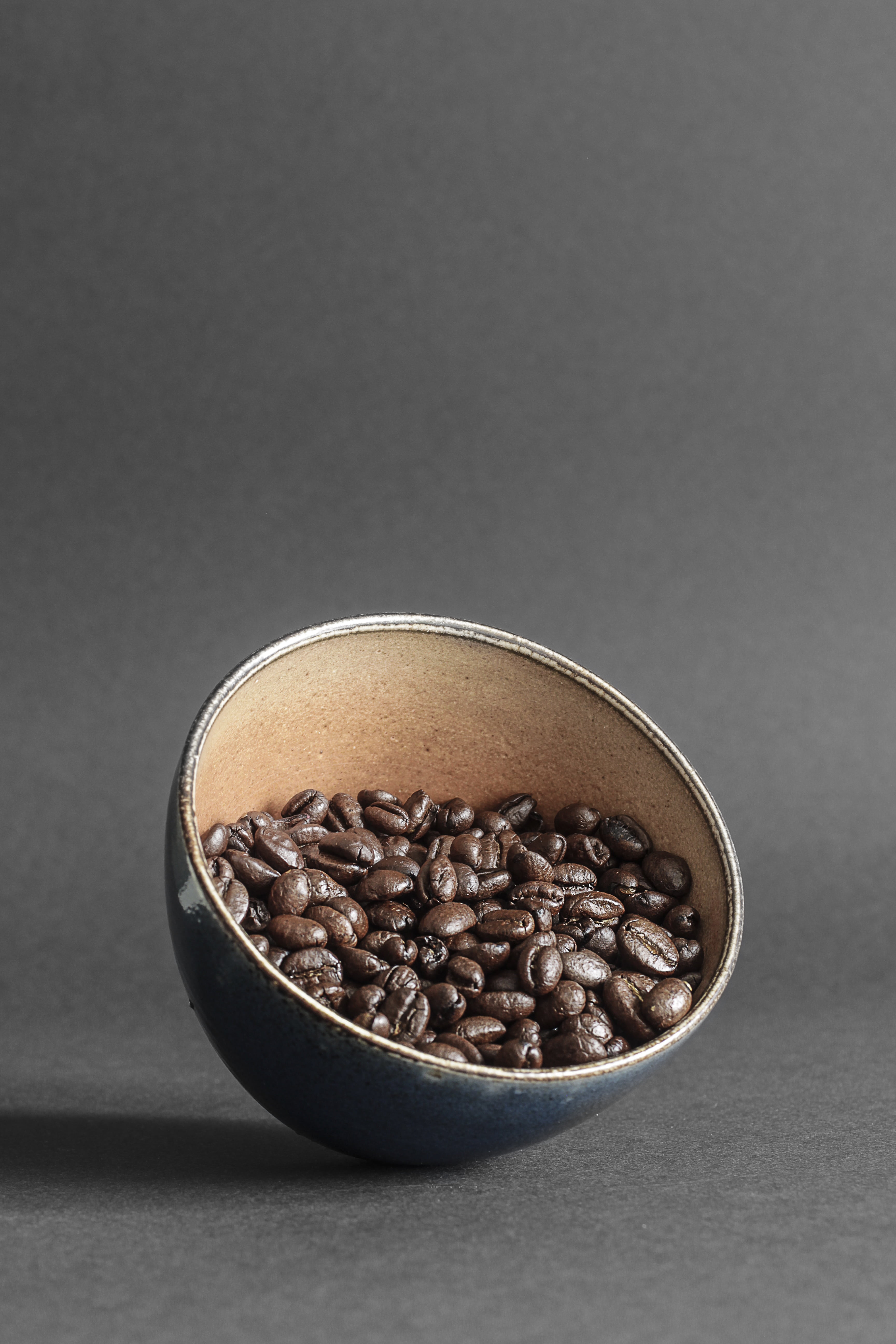 5K, bowl, coffee - drink, table, close-up, brown, studio shot, healthy eating, no people, beans, coffee beans, still life, food, high angle view, coffee, Phone HD Wallpaper