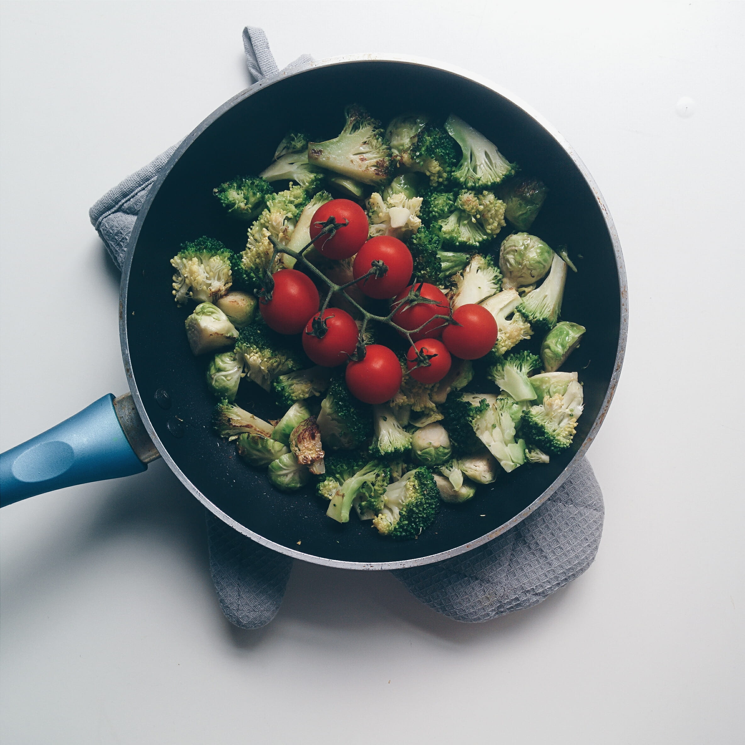 close-up, indoors, cherry tomato, white background, no people, food And Drink, soup, kitchen utensil, fruit, lunch, brussel sprouts, 1080P, studio shot, Phone HD Wallpaper