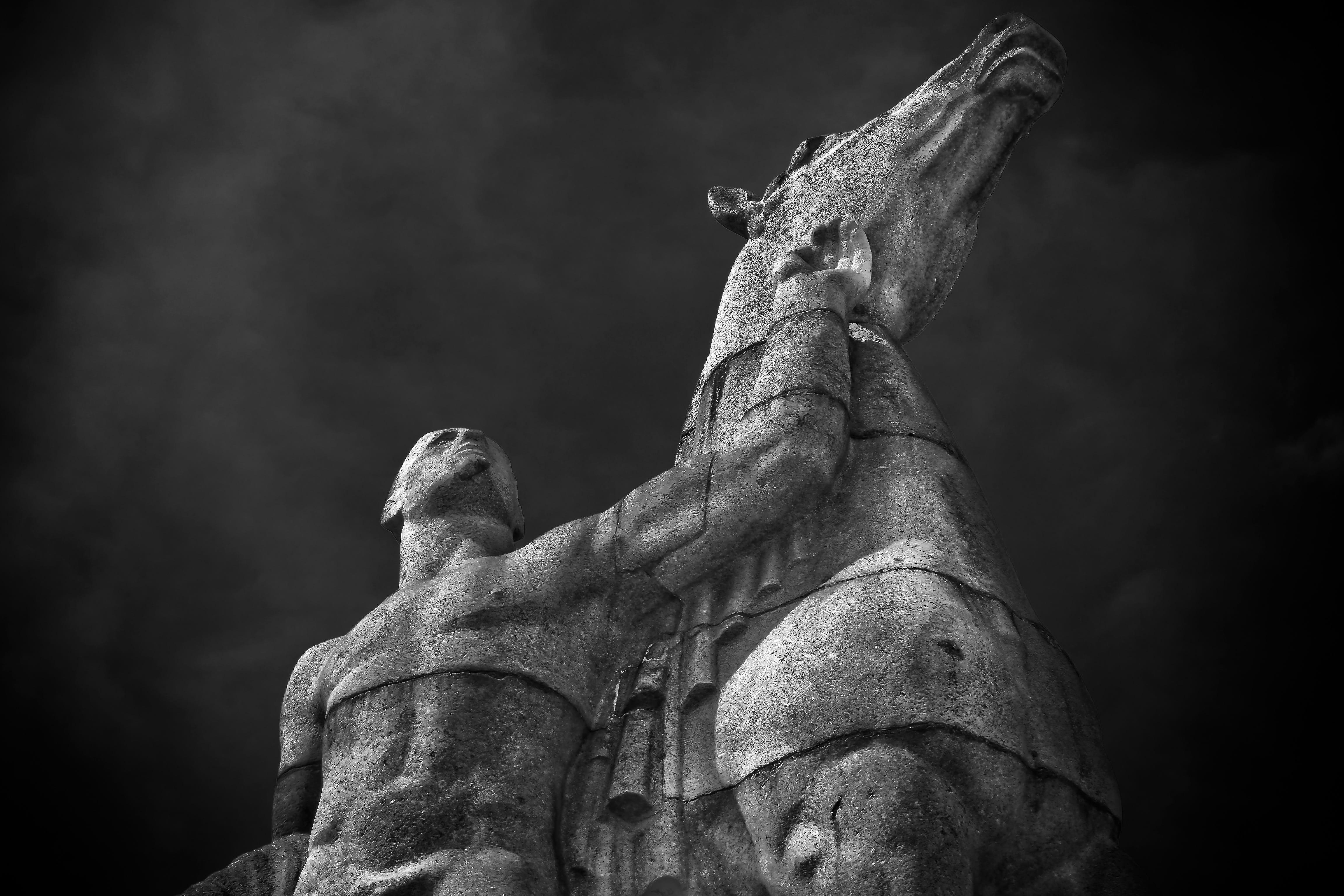 horse tamer, low, nature, standing, park, historically, horse, low angle view, rock carving, angle, day, representation, düsseldorf, sw, sky, man, monument, HD Wallpaper