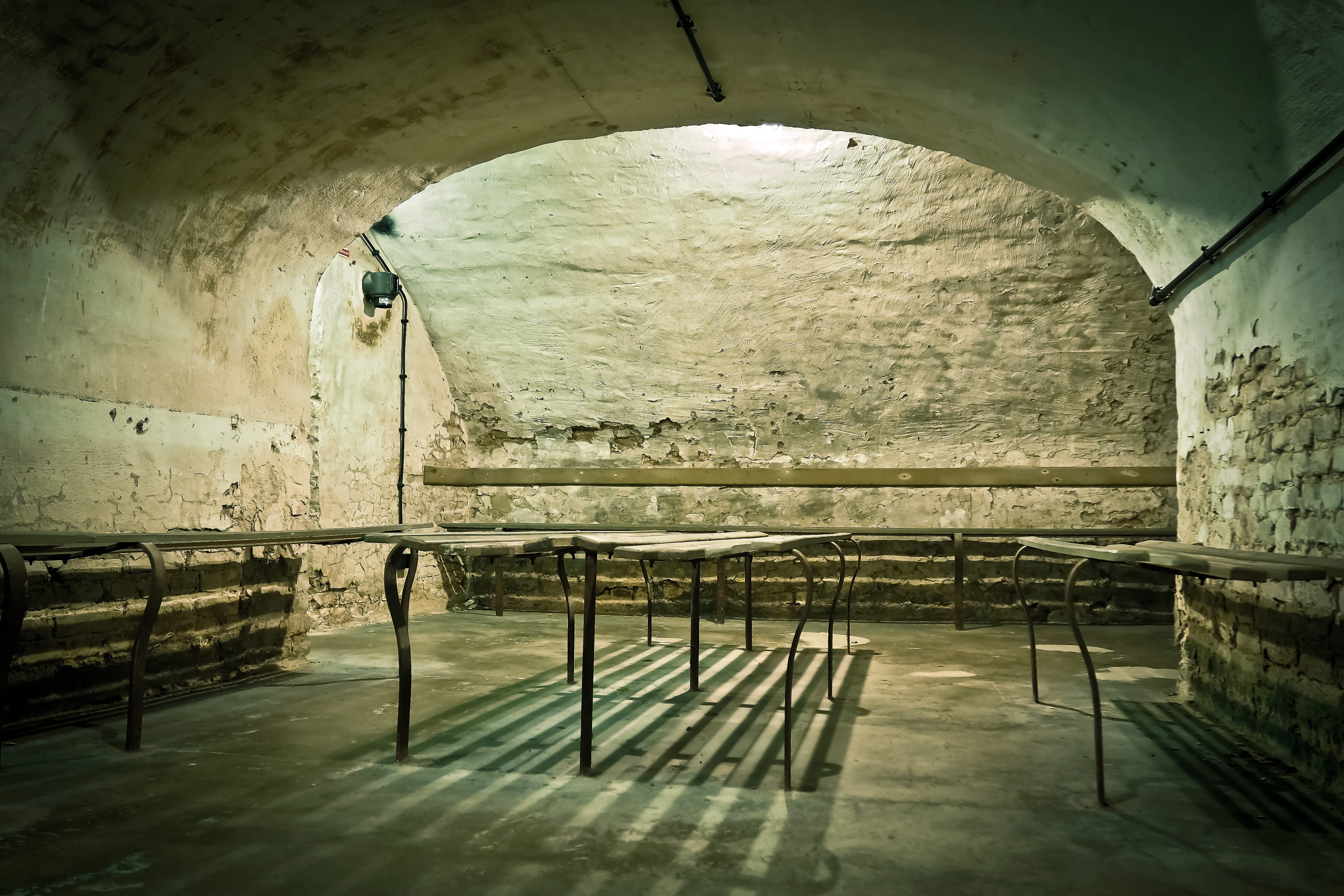 dirty, no People, lost places, historically, seat, corridor, architecture, germany, bombing, monument, favor, bomb, wall, arch, memory, Bunker, civilian population, HD Wallpaper