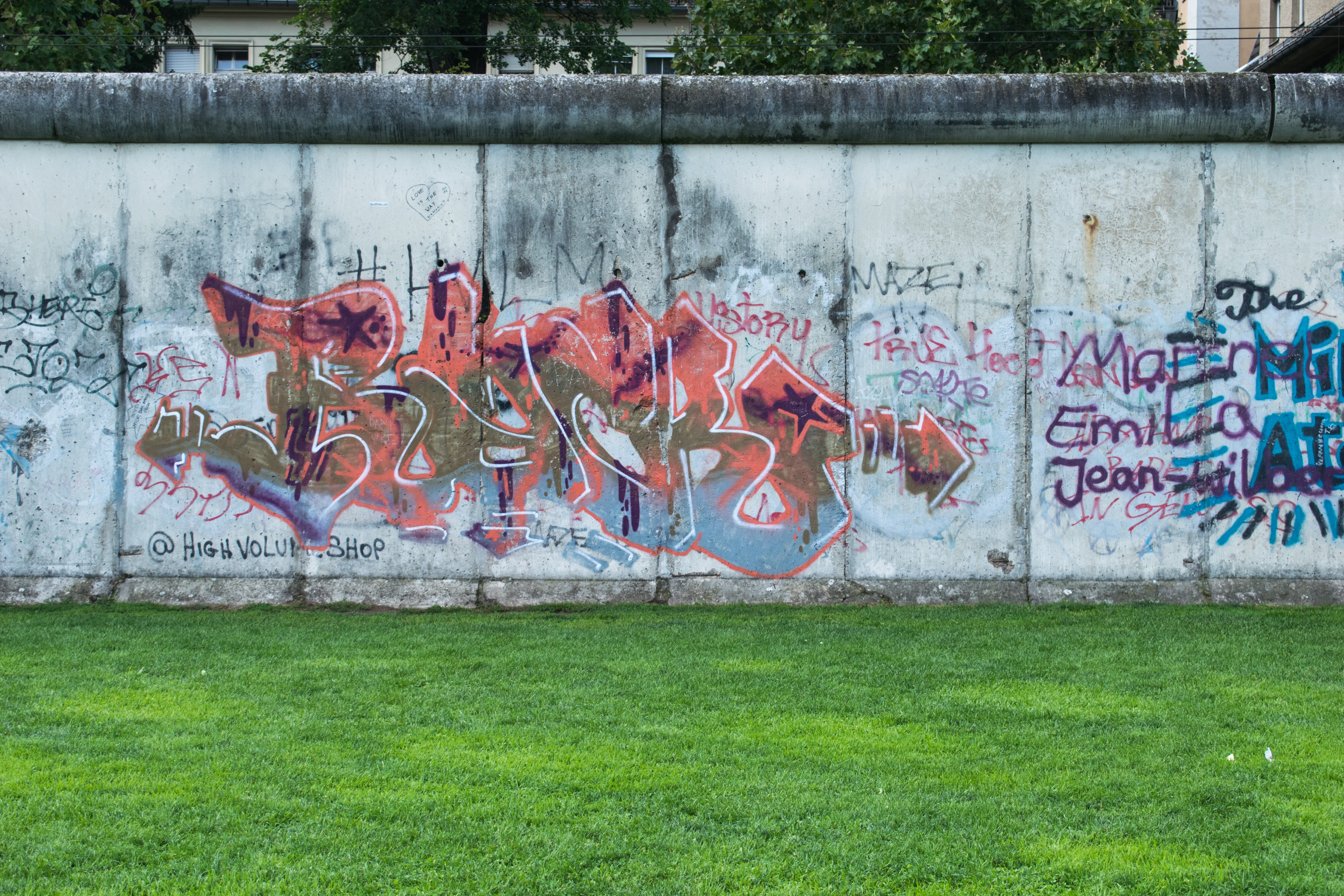 germany, 1945, memorial, representation, crime, street art, old, travel, graffiti, the holocaust, trip, prison, western script, old building, animal representation, HD Wallpaper