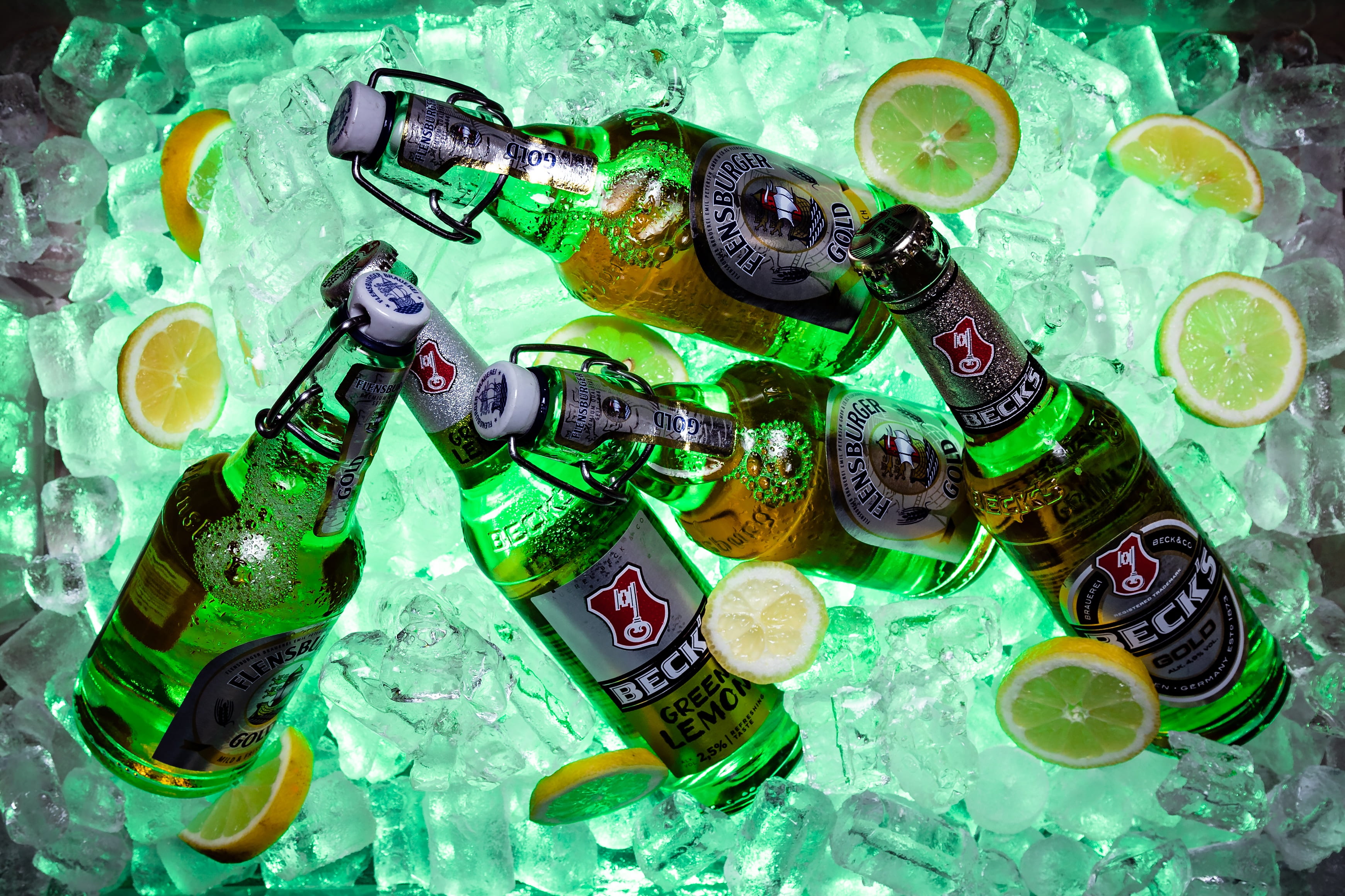 close-up, ice, cold, paper currency, beer, 2K, large group of objects, beer bottle, high angle view, indoors, alcoholic beverage, green color, delicious, HD Wallpaper
