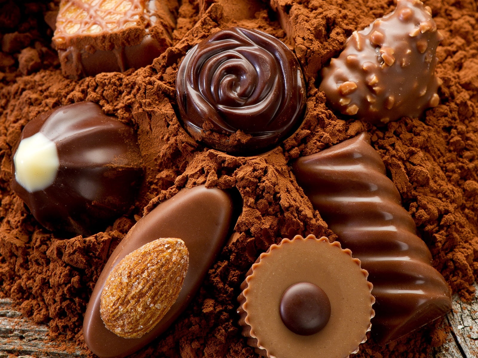 food and drink, directly above, refreshment, high angle view, sugar, indoors, food, cream, baked, chocolate, cake, close-up, no People, chocolate Candy, HD Wallpaper