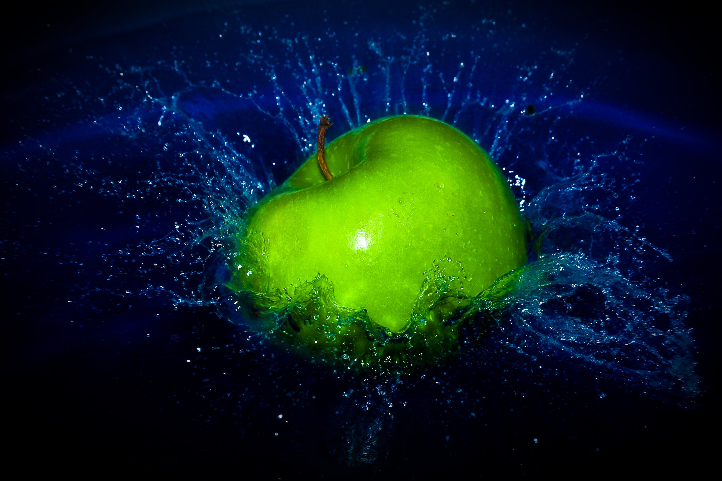 fruit, 1080P, apple - Fruit, green, freshness, healthy Eating, green Color, photo, food, red, apple, closeup, HD Wallpaper