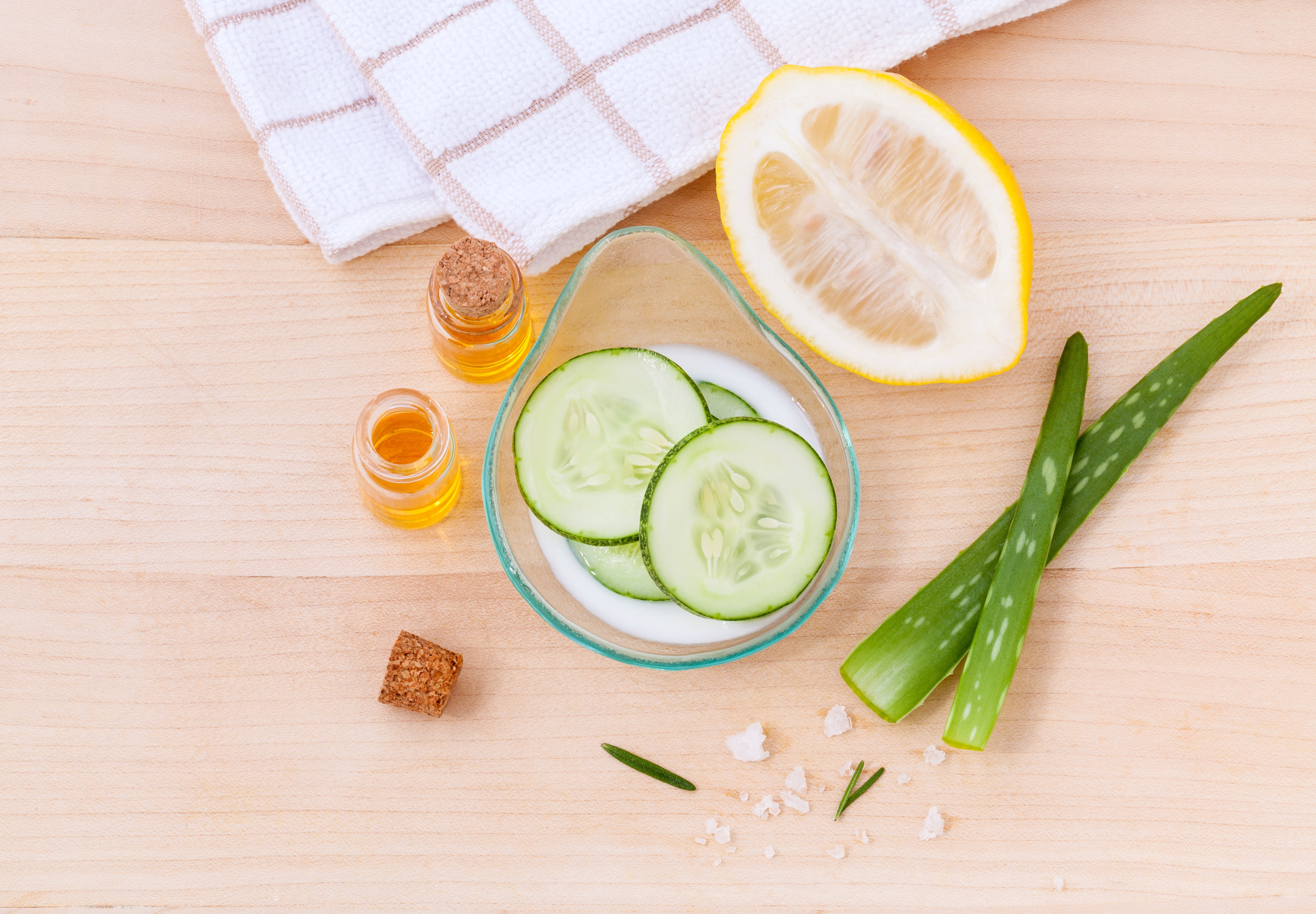green, towel, product, mask, still life, wellbeing, juice, homemade, indoors, cucumber, hydrating, moisturizer, fruit, care, glass, healthy, wash, face, HD Wallpaper