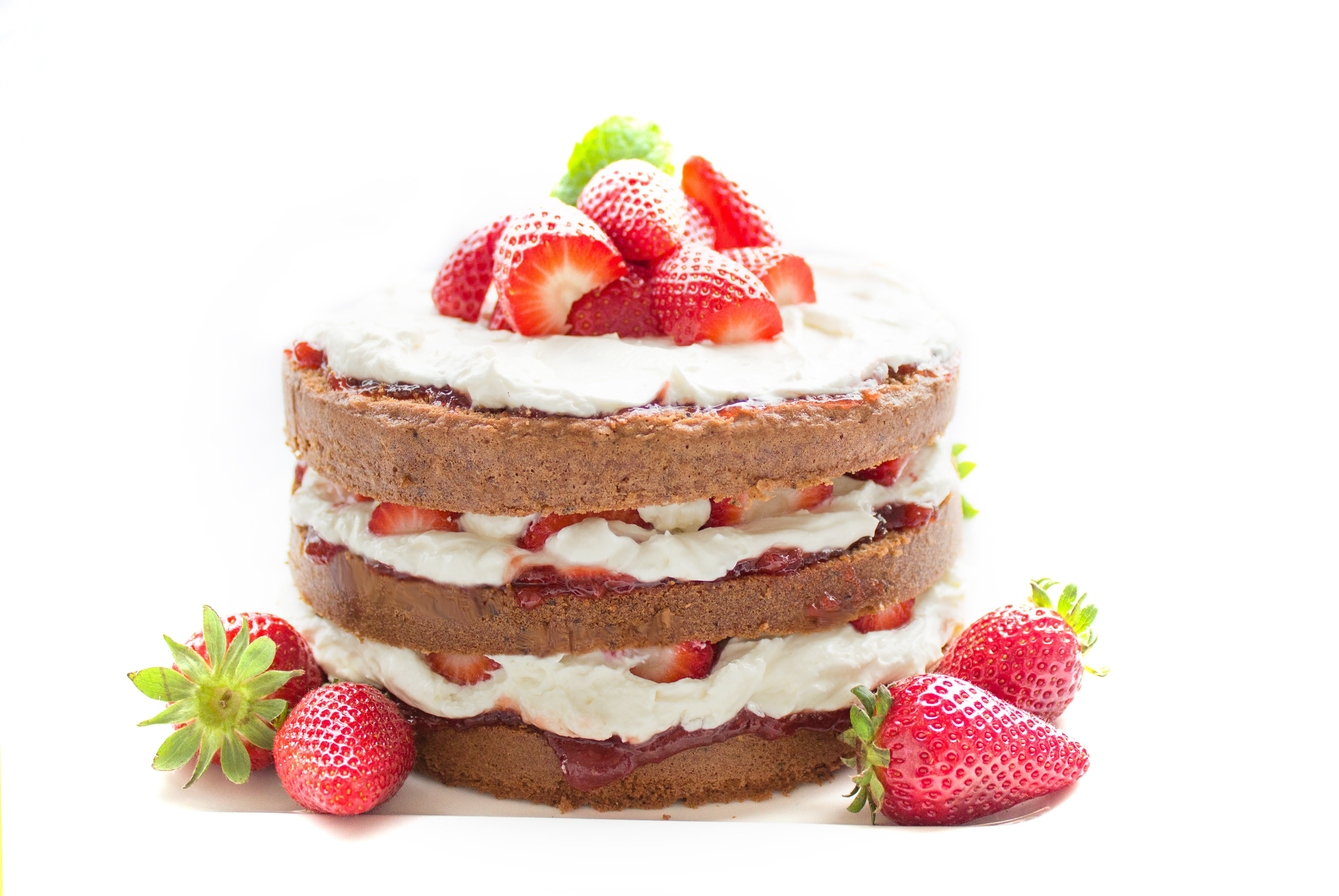 topped, no people, healthy eating, ripe, cake, wellbeing, breakfast, white, birthday cake, dessert, 4K, white background, freshness, eat, temptation, enjoy, HD Wallpaper