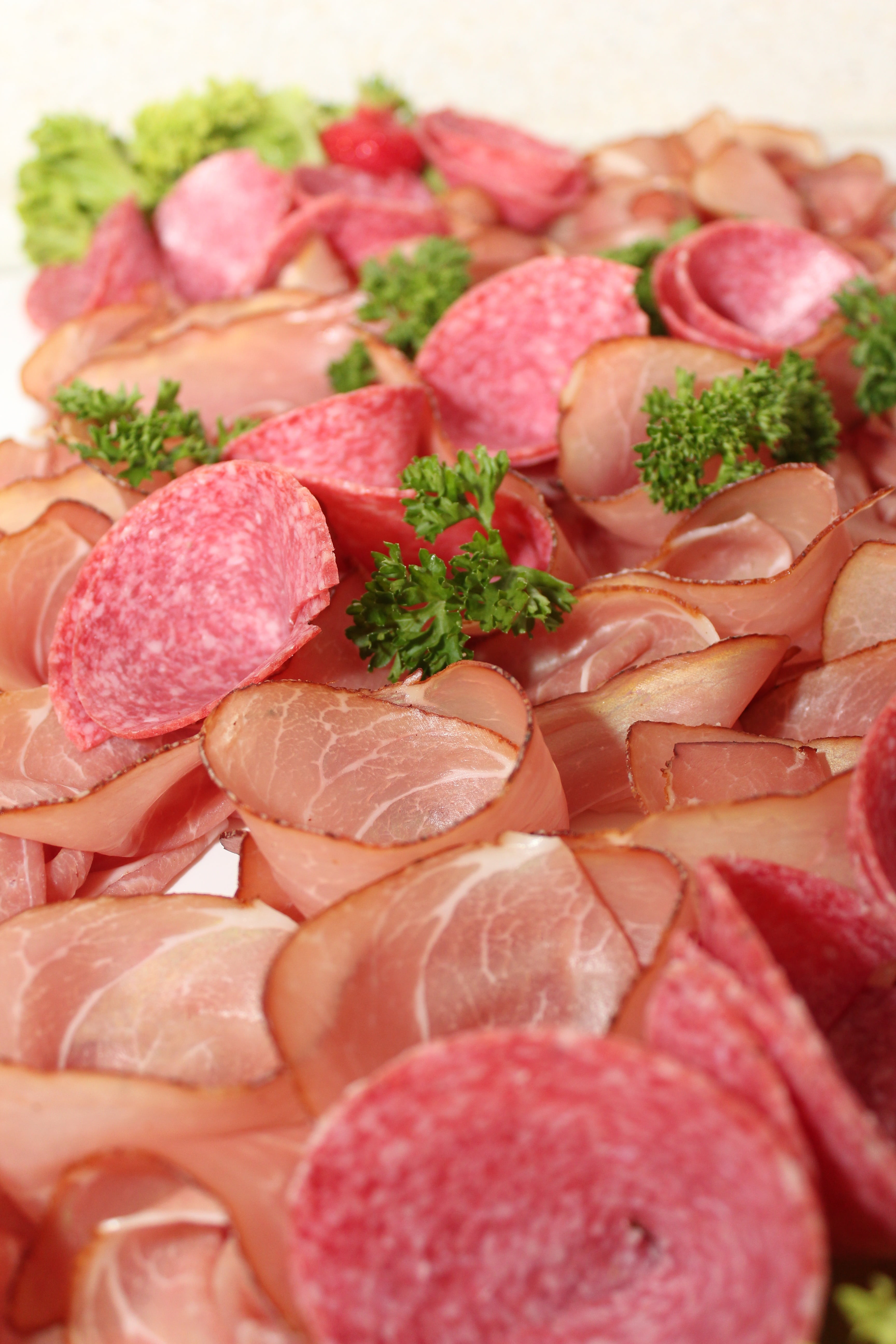 mettwurst, wellbeing, food and drink, full frame, sausage presentation, red meat, herb, smoked ham, food, wurstplatte, snack, no people, beef, 5K, smoked, Phone HD Wallpaper
