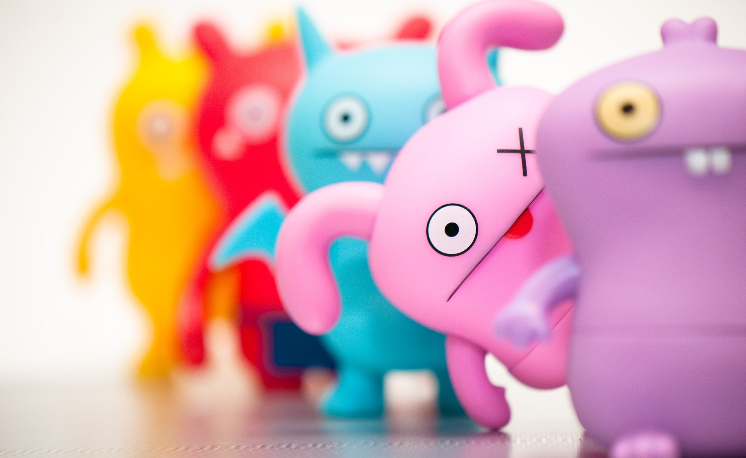 animal representation, multi colored, Colorful, five, pink color, studio shot, selective focus, toy, animal, Cute, finance, indoors, 2K, in a row, HD Wallpaper