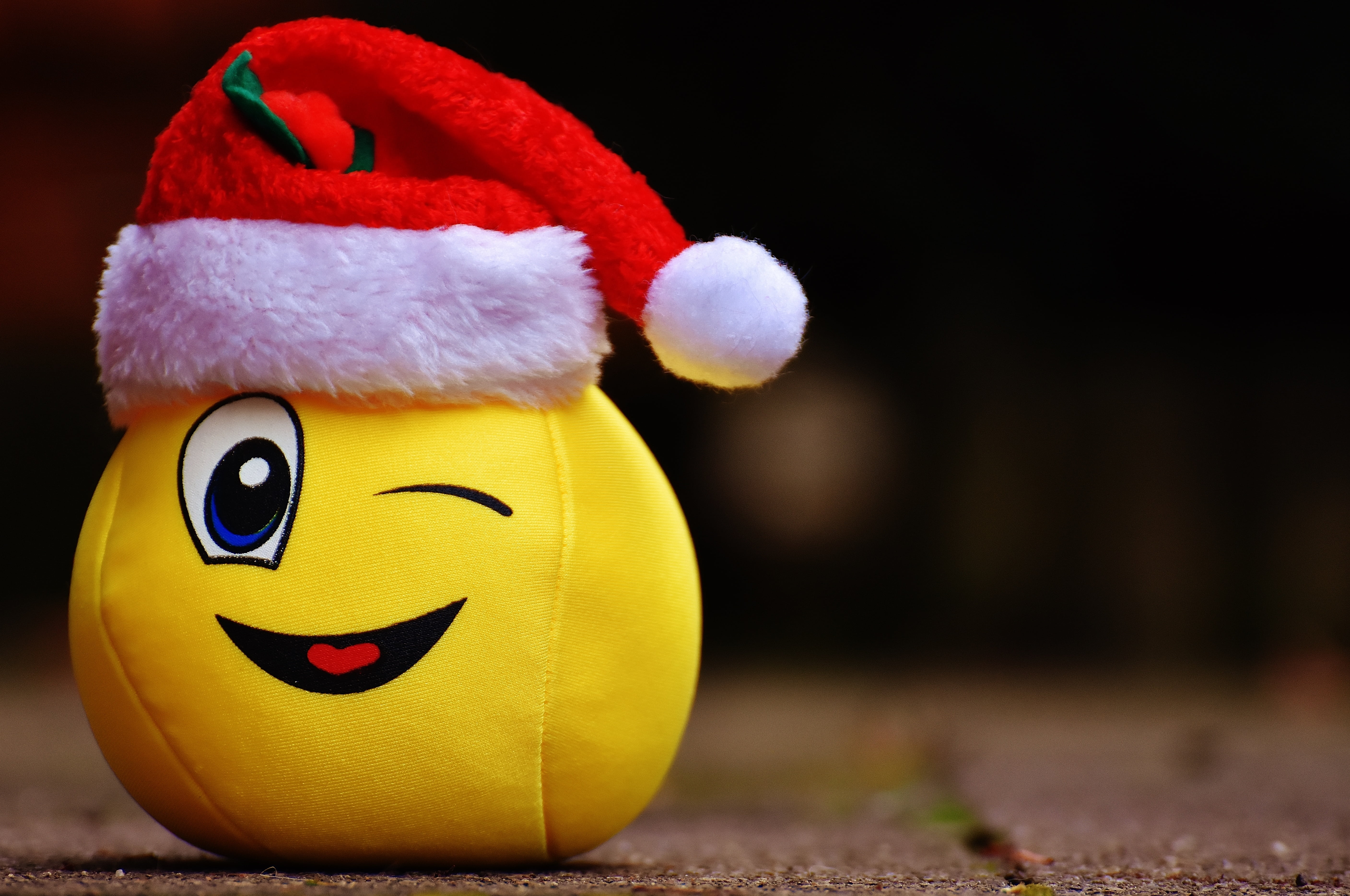 funny, smiling, no people, 5K, happiness, celebration, christmas, close-up, animal representation, indoors, laugh, holiday, humor, emotion, rubber duck, HD Wallpaper