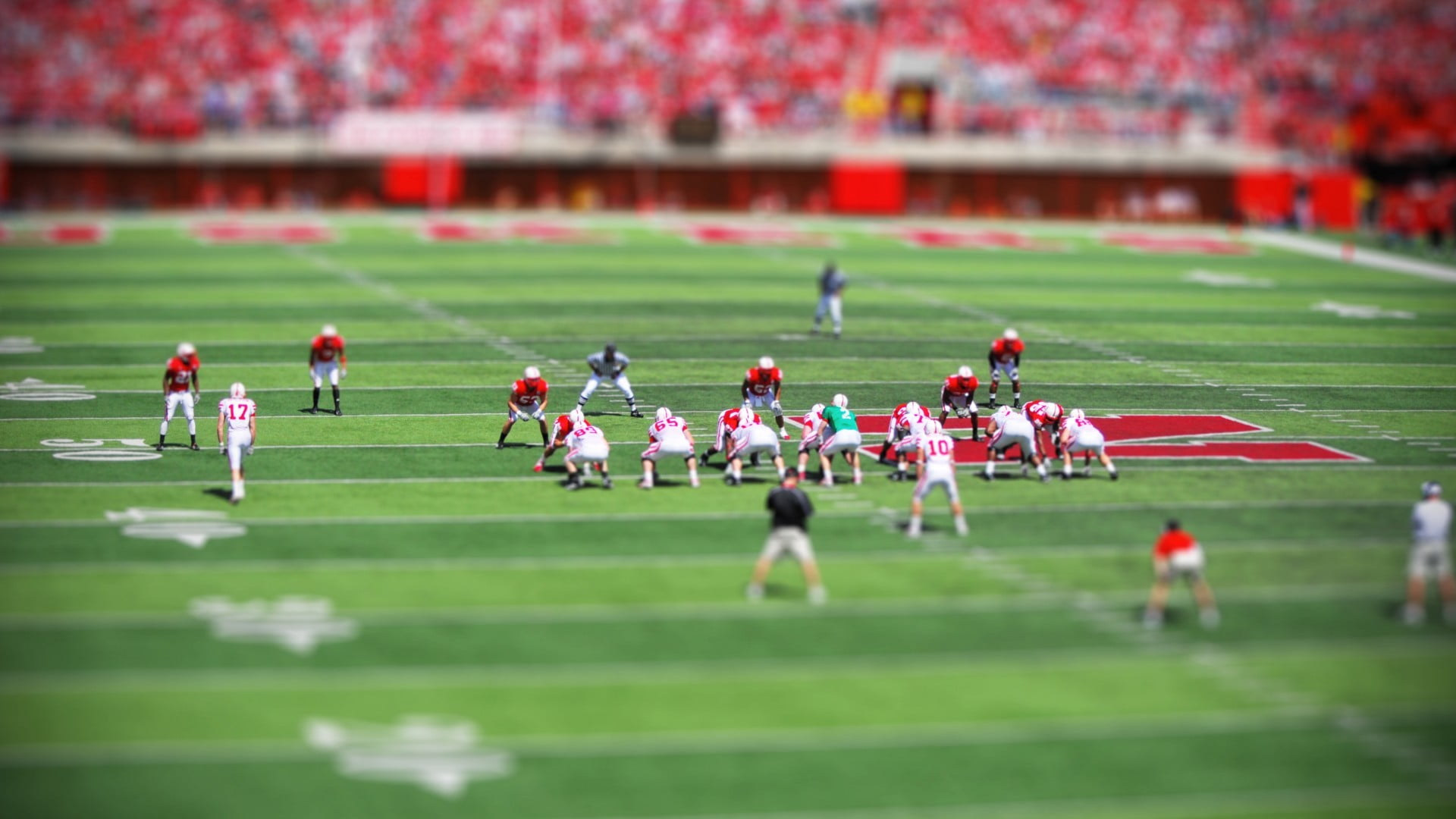 sports Venue, american football - sport, winning, outdoors, sports Team, men, soccer field, stadium, spectator, sports Track, crowd, American football, HD Wallpaper