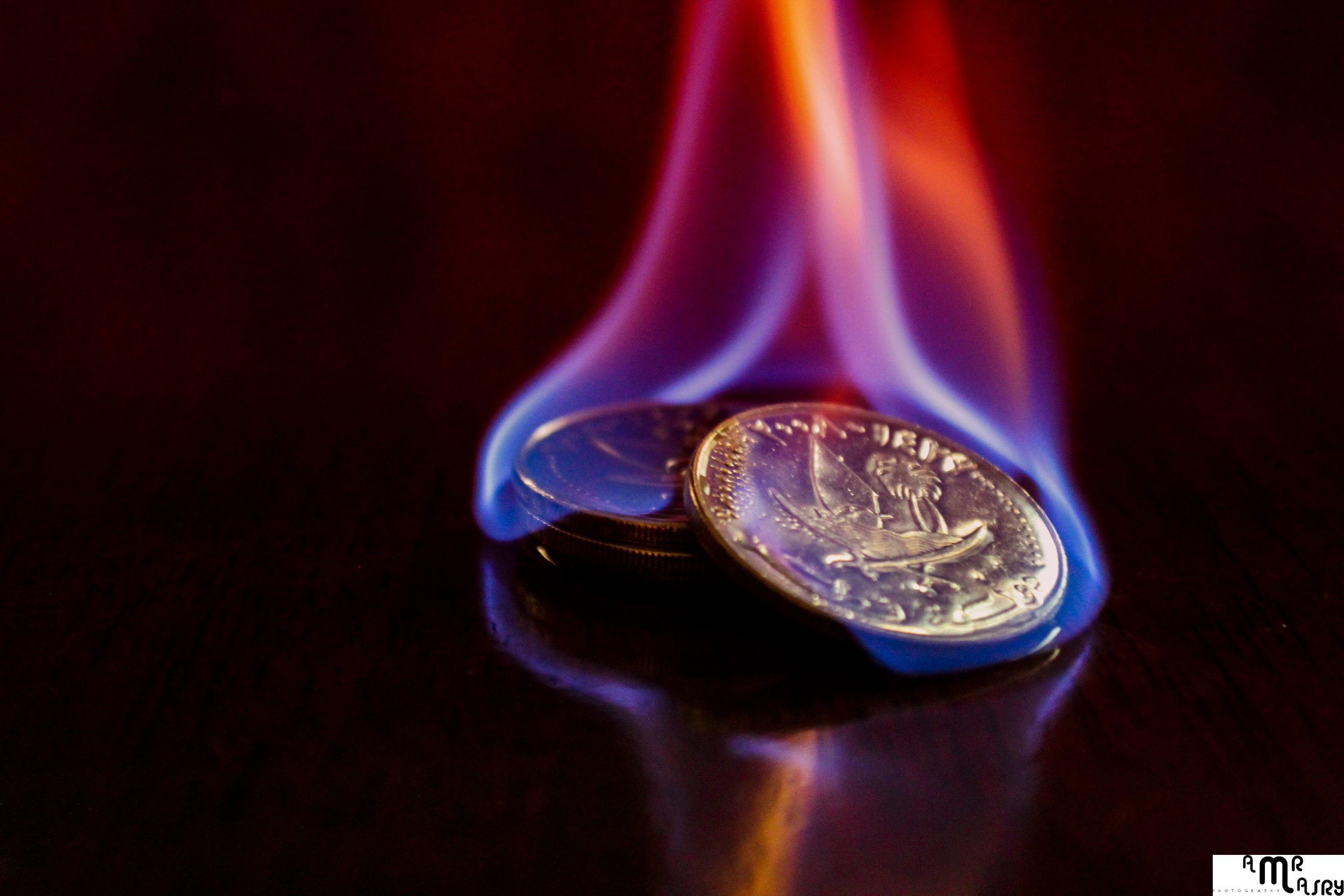 heat - temperature, currency, burning, business, abstract, wealth, smoke - physical structure, finance, 2K, colored background, extreme close-up, no people, HD Wallpaper