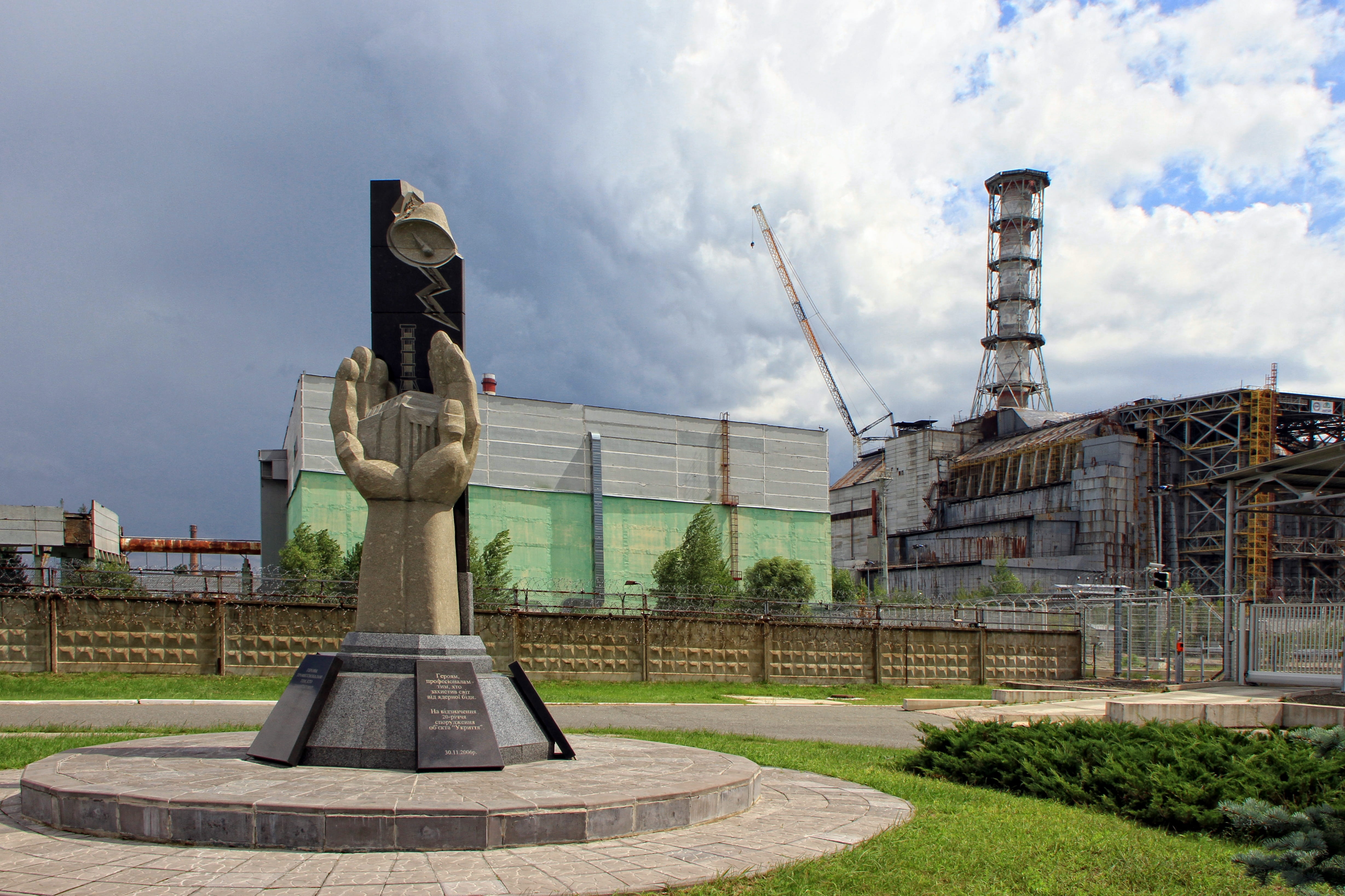 near, nature, england, 1986, day, nuclear power plant, chernobyl, outdoors, Ukraine, Npp, human representation, sky, disaster, grass, derelict, no people, HD Wallpaper