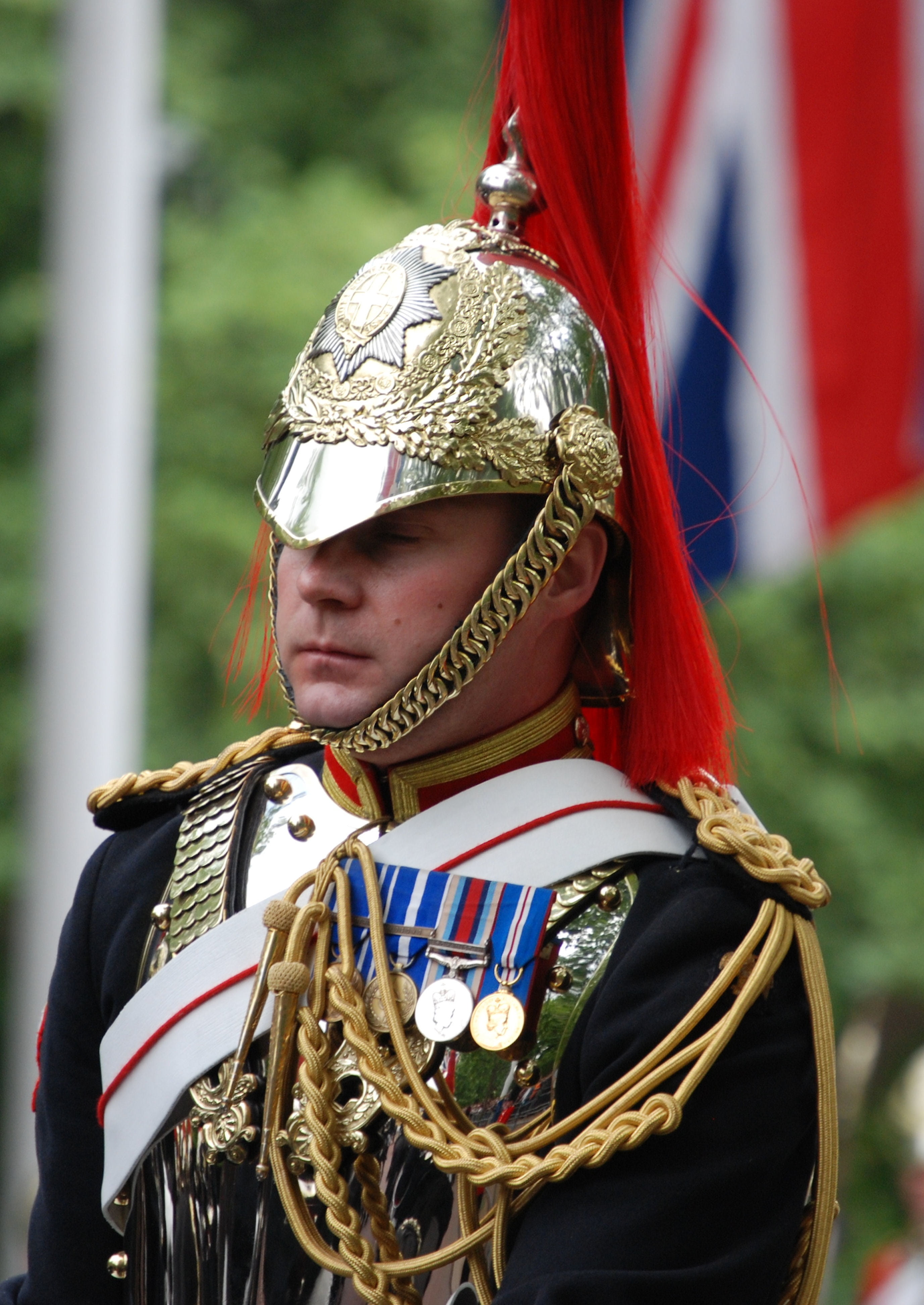 side view, chivalry, sword, land, knight - Person, england, weapon, protection, cultures, household, cavalry, security, army, 4K, nature, day, real people, Phone HD Wallpaper