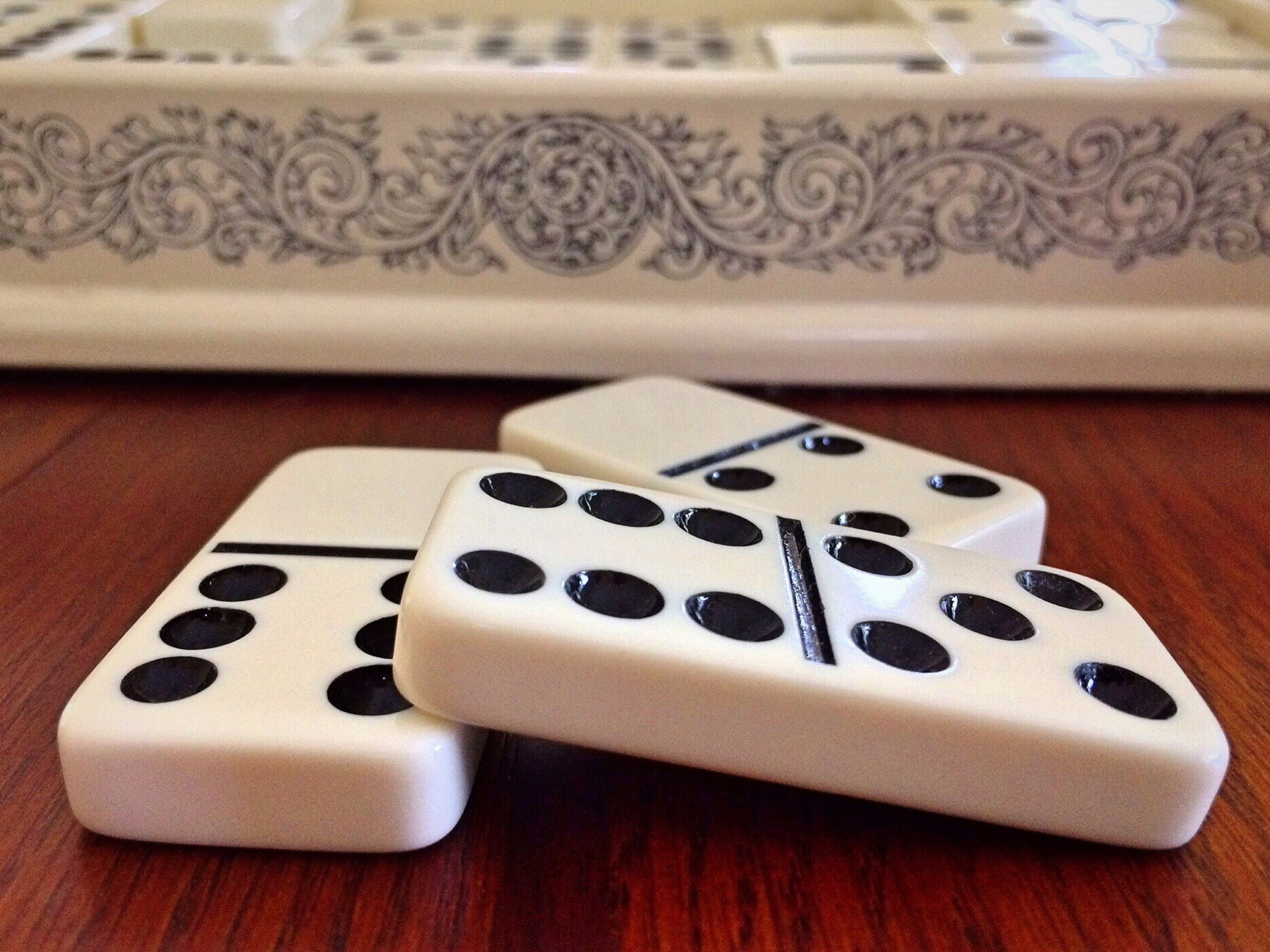 leisure activity, game of chance, leisure games, domino, table, luck, gambling, relaxation, dominoes, wood - material, still life, focus on foreground, HD Wallpaper