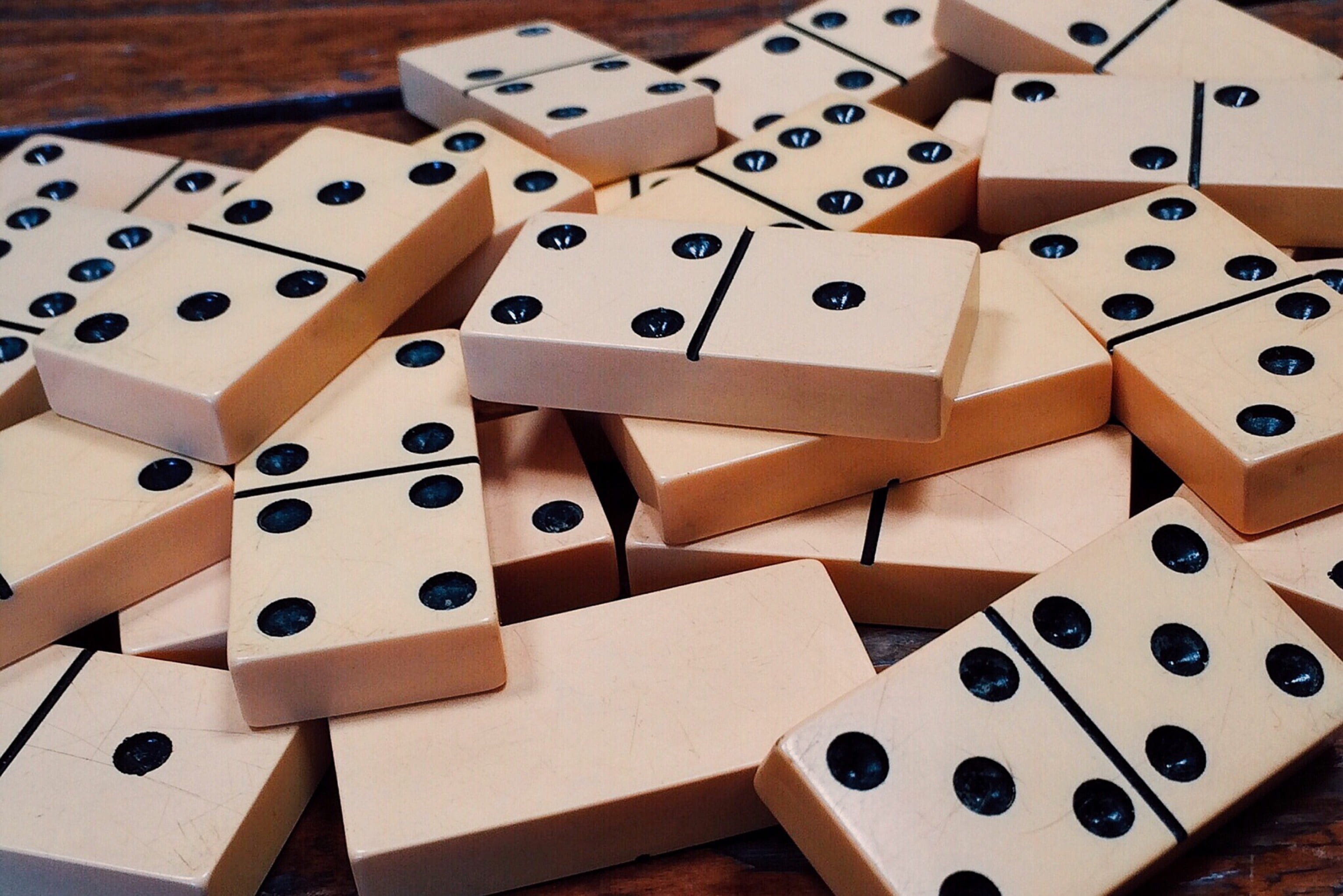 high angle view, arts culture and entertainment, still life, game of chance, relaxation, game, wood - material, lot, brown, strategy, 2K, close-up, dominoes, HD Wallpaper