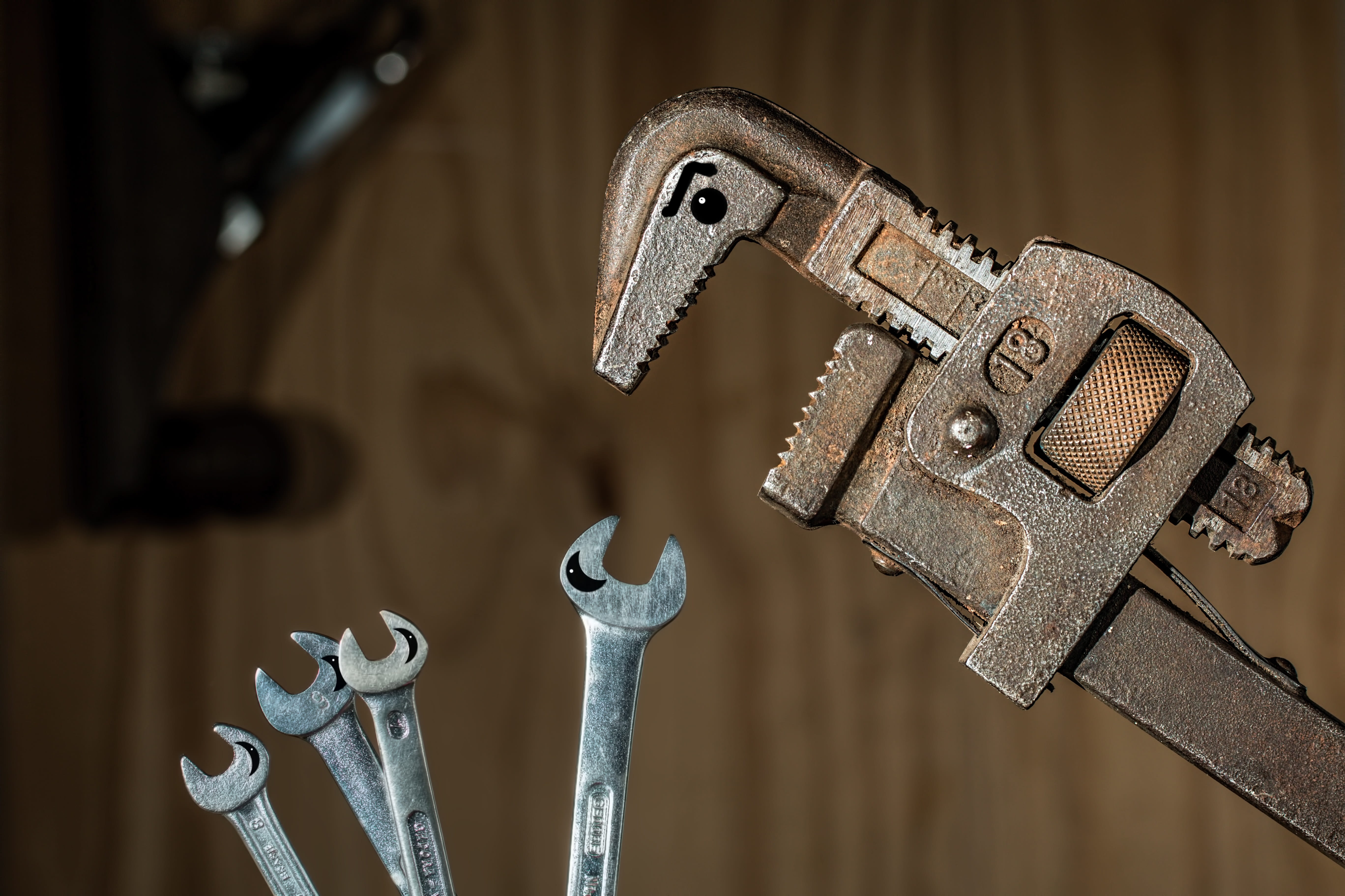 aggression, metal, pleading, diy, tool, power, focus on foreground, hanging, indoors, shouting, bully, violence, selective focus, terrified, 5K, frighten, HD Wallpaper
