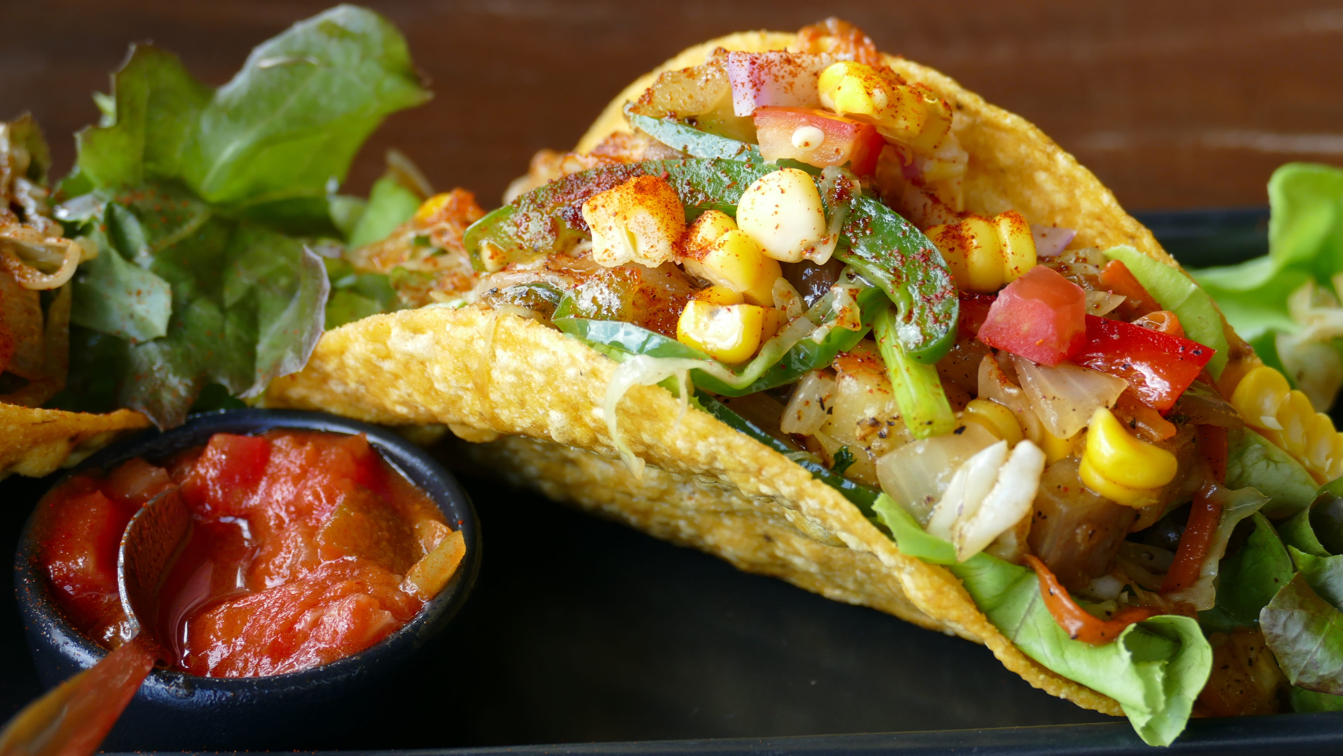 ready-to-eat, taco, vegetarian, appetite, meat, food-photography, vegetarian food, no people, close, corn kernels, serving size, filled, indulgence, 5K, HD Wallpaper