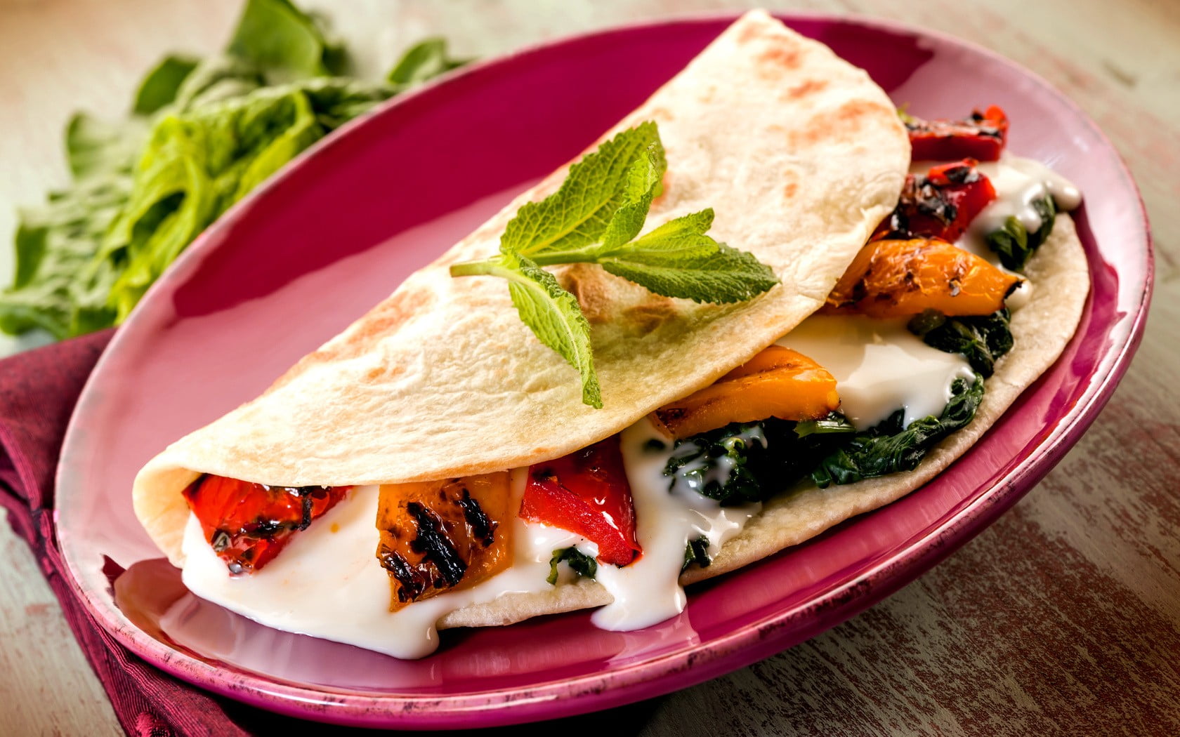 food and drink, roti, food, 720P, sandwich, dish, mexican food, wrap sandwich, vegetable, snack, close-up, fruit, healthy eating, indoors, tortilla - flatbread, HD Wallpaper