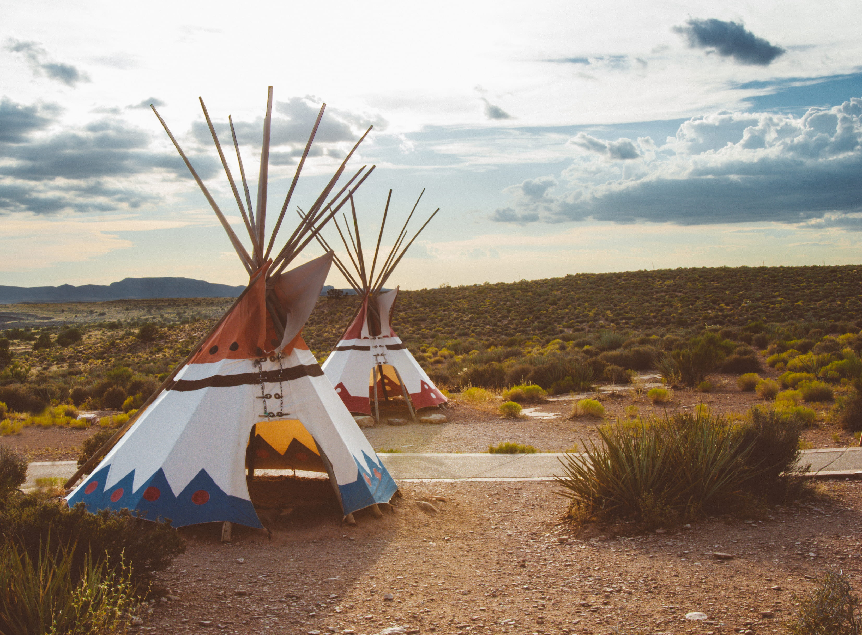 tranquility, tents, white, two, field, scenics - nature, shelter, grand, tipi, tranquil scene, water, no people, day, canyon, tree, desert, 2K, built structure, HD Wallpaper