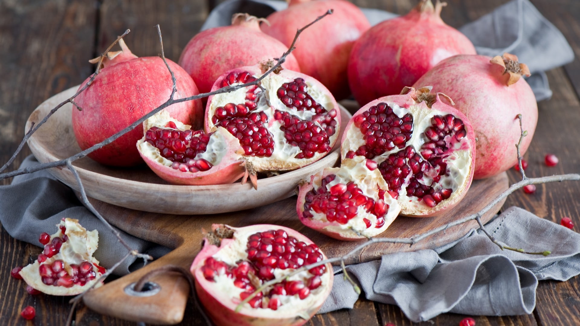 pomegranate, still life, day, fruits, no people, focus on foreground, 1080P, table knife, red, seed, indoors, food and drink, food, temptation, close-up, HD Wallpaper