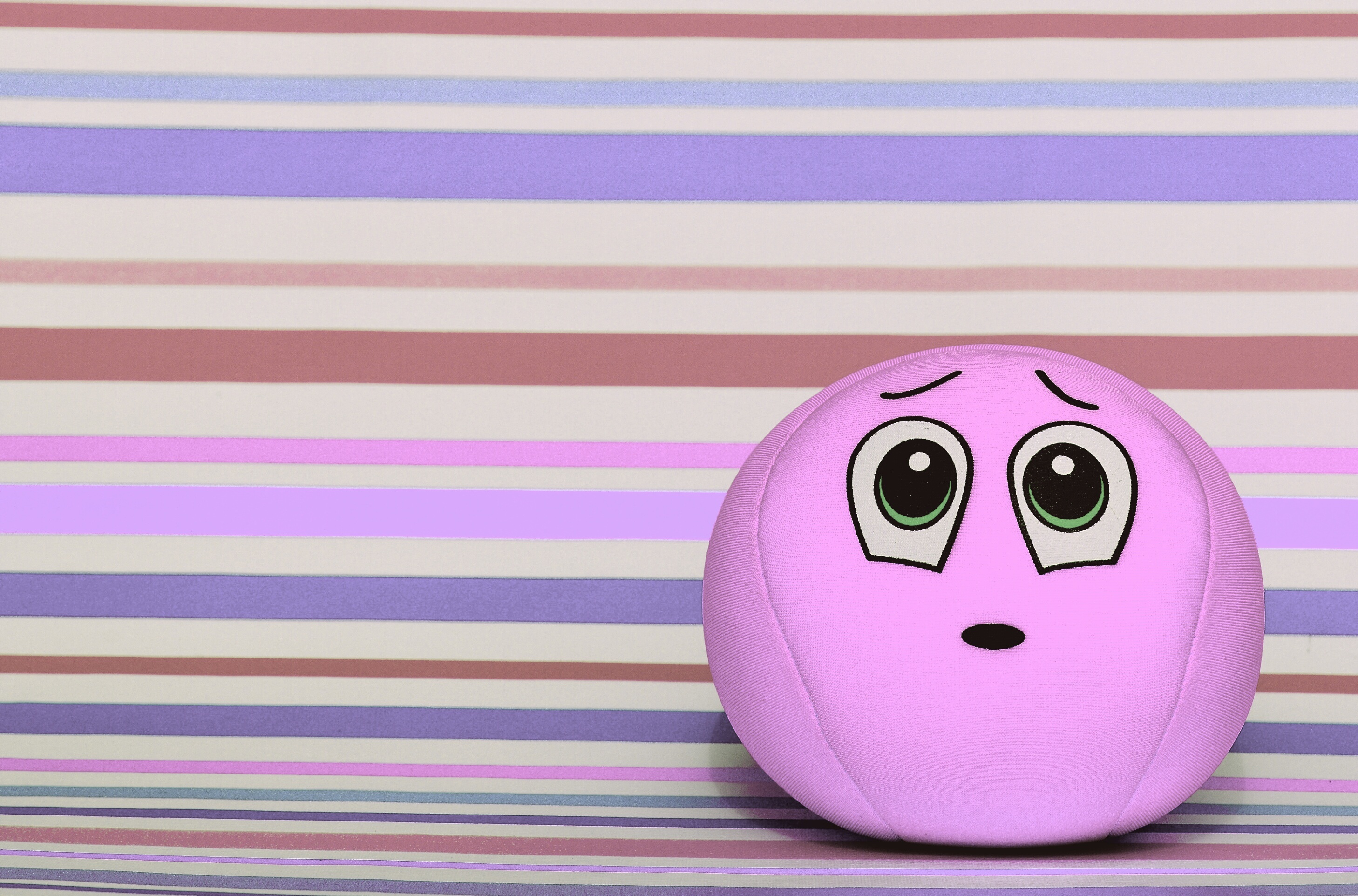 ball, design, animal representation, table, close-up, 2K, circle, fabric, no people, sweet, geometric shape, tablecloth, cute, smiley, pink, personal accessory, HD Wallpaper