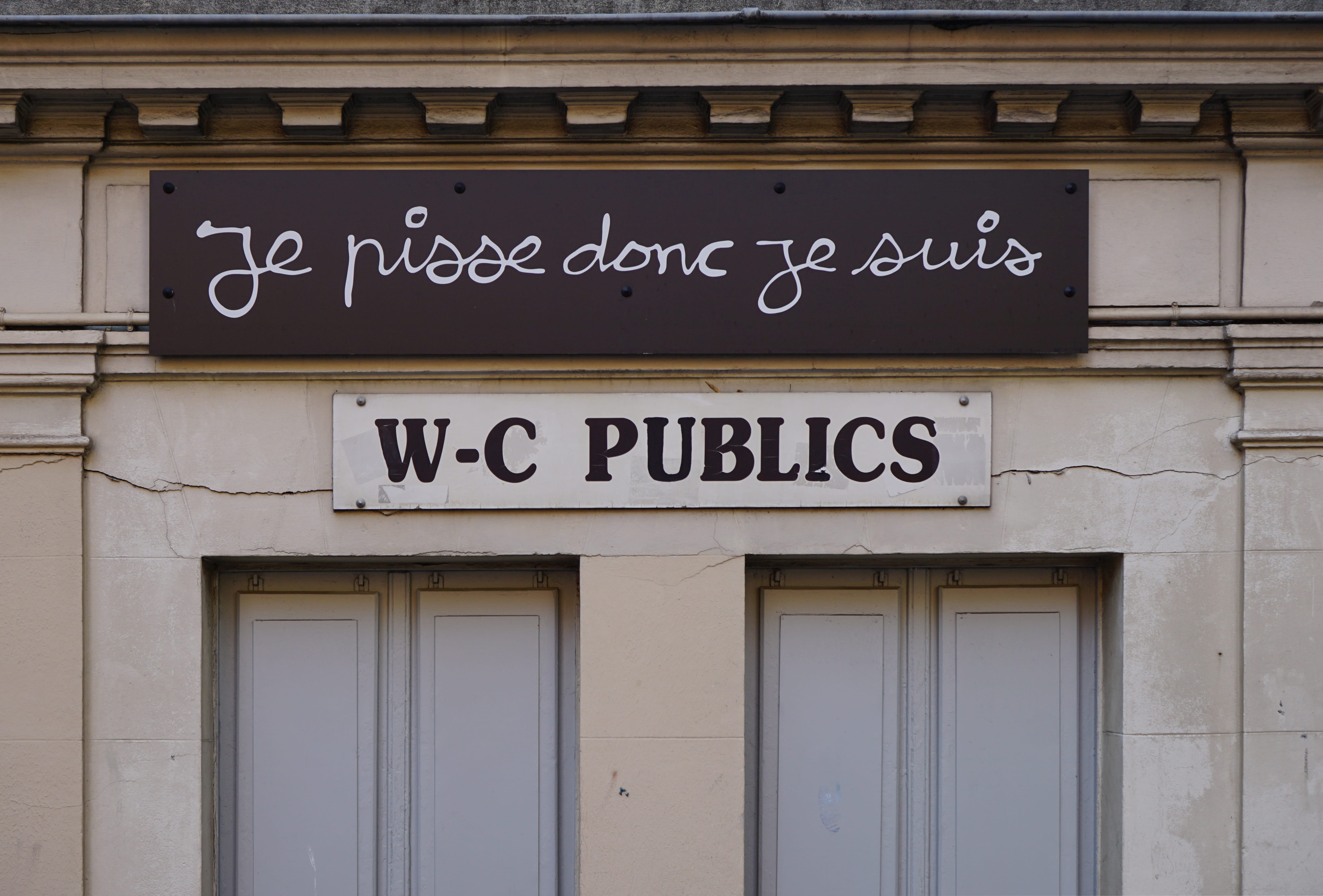 no people, building exterior, wood - material, alphabet, ben, nizza, facade, western script, symbol, wc public, built structure, communication, food and drink industry, HD Wallpaper