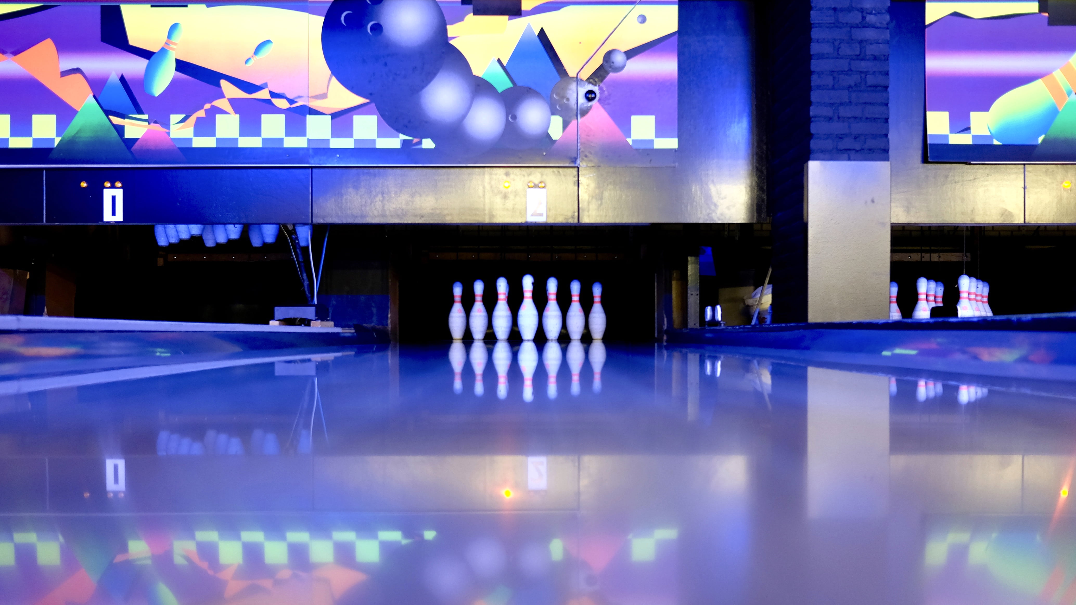 illuminated, 4K, refreshment, television studio, radio station, game, lighting equipment, bar - drink establishment, reflection, blue, nightclub, play, HD Wallpaper