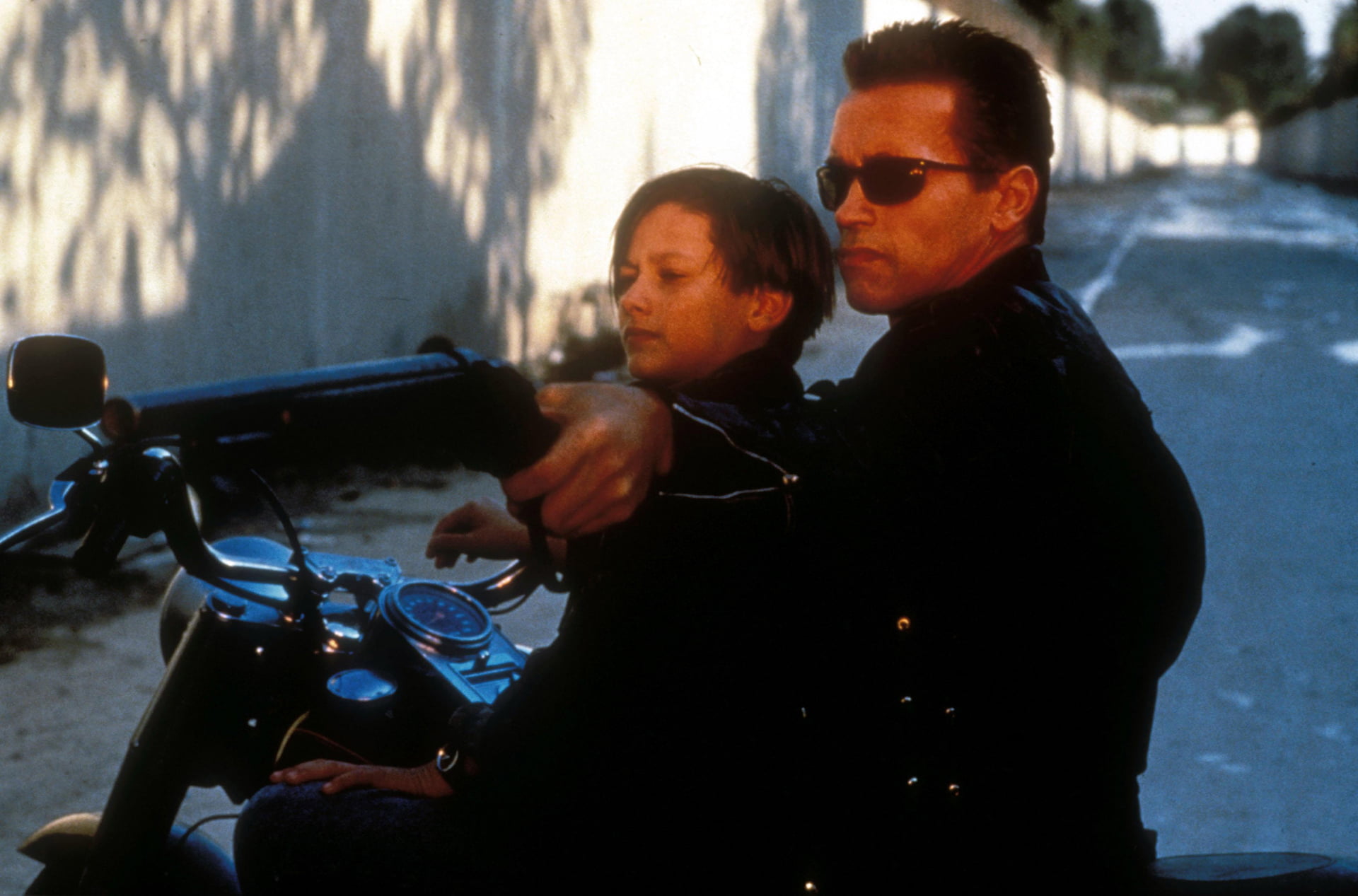 Edward Furlong, lifestyles, John Connor, leisure activity, mature men, mode of transportation, real people, Judgment Day, day, arnold, riding, motorcycle, HD Wallpaper