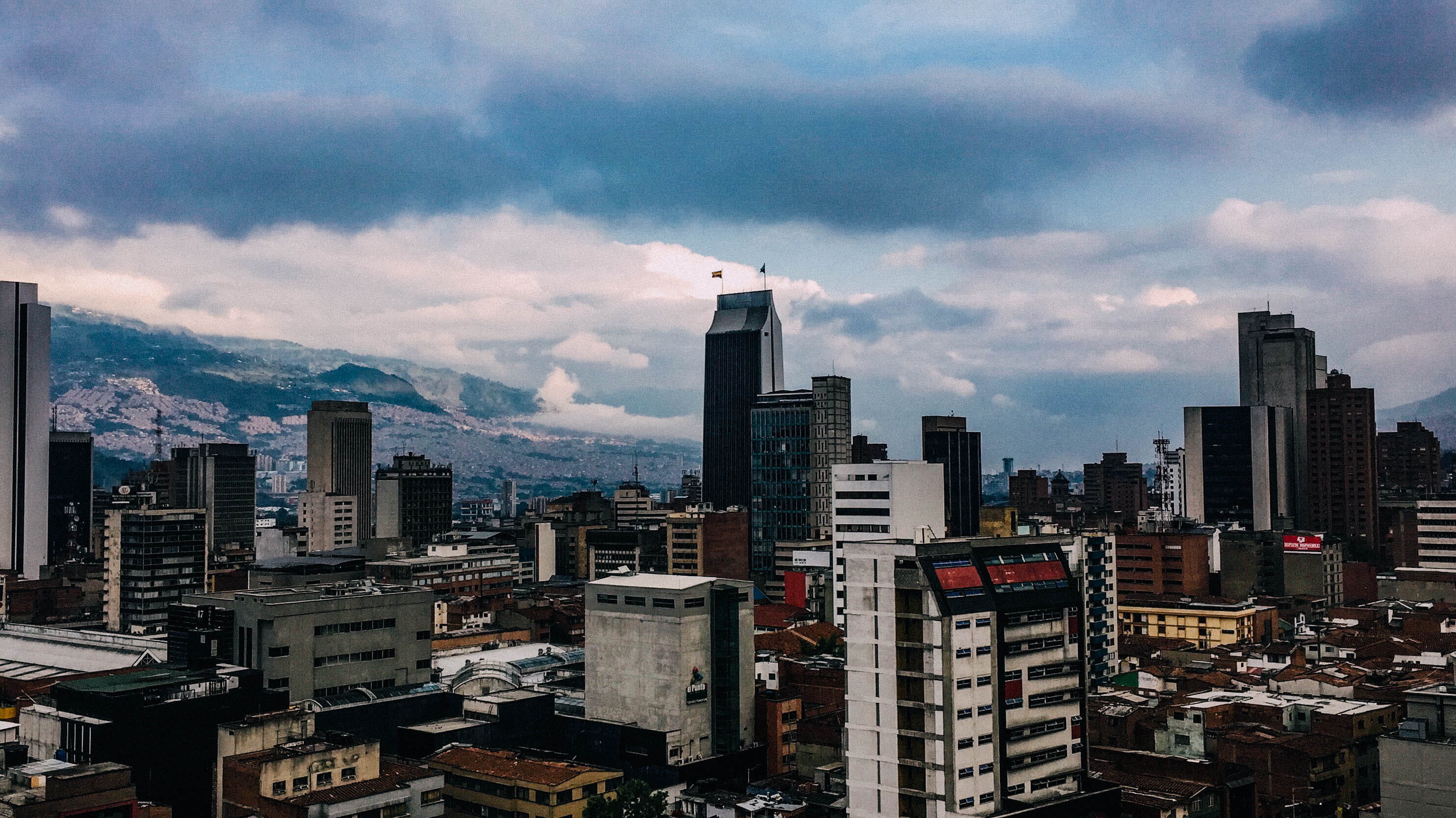 2K, office building exterior, day, blue, tall - high, tower, city, spire, crowded, colombia, financial district, medellin, crowd, green, high angle view, HD Wallpaper