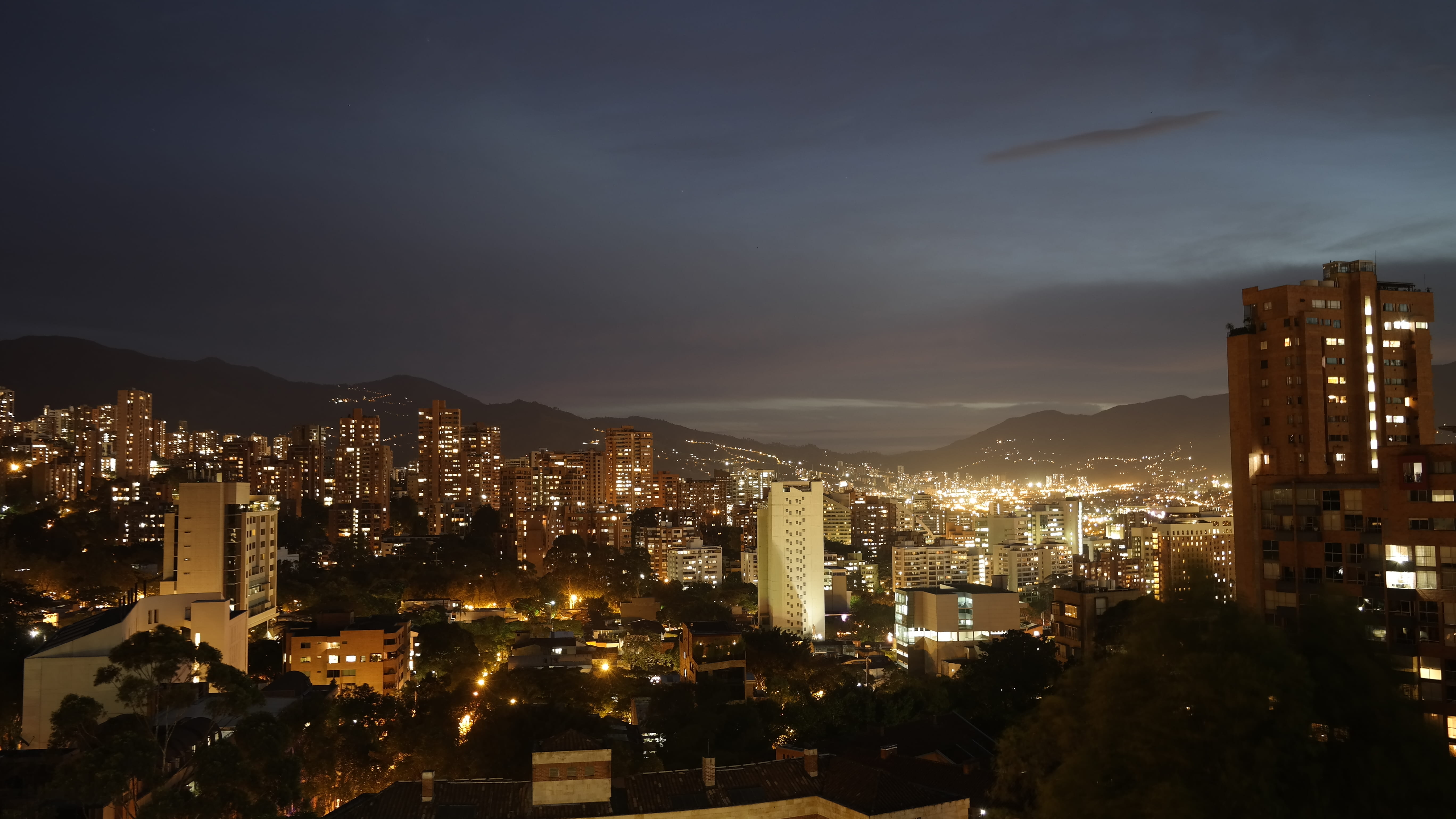 residential district, crowded, building, 5K, outdoors, cityscape, calle 12a, cloud - sky, crowd, view, built structure, illuminated, skyscraper, lights, HD Wallpaper