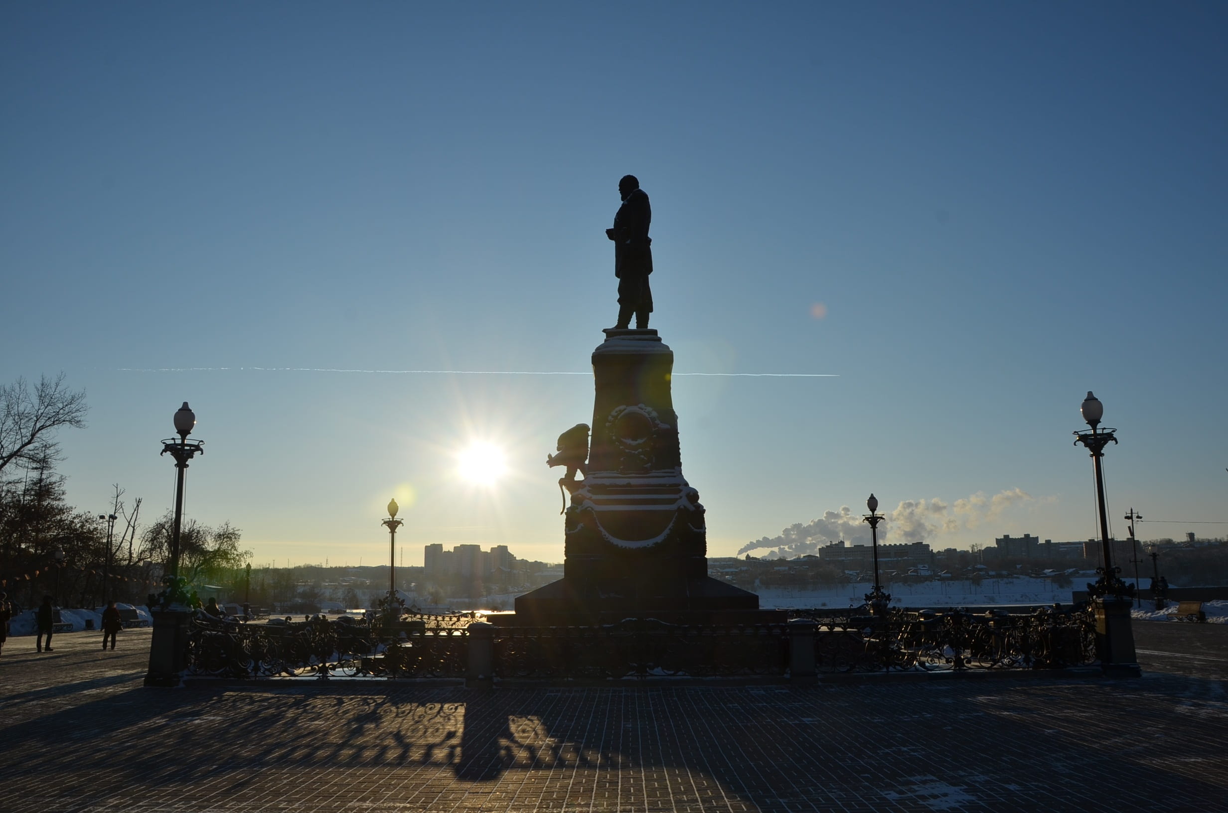 stalingrad, 1080P, street, the past, architecture, street light, representation, statue, nature, sky, built structure, sunlight, no people, human representation, HD Wallpaper