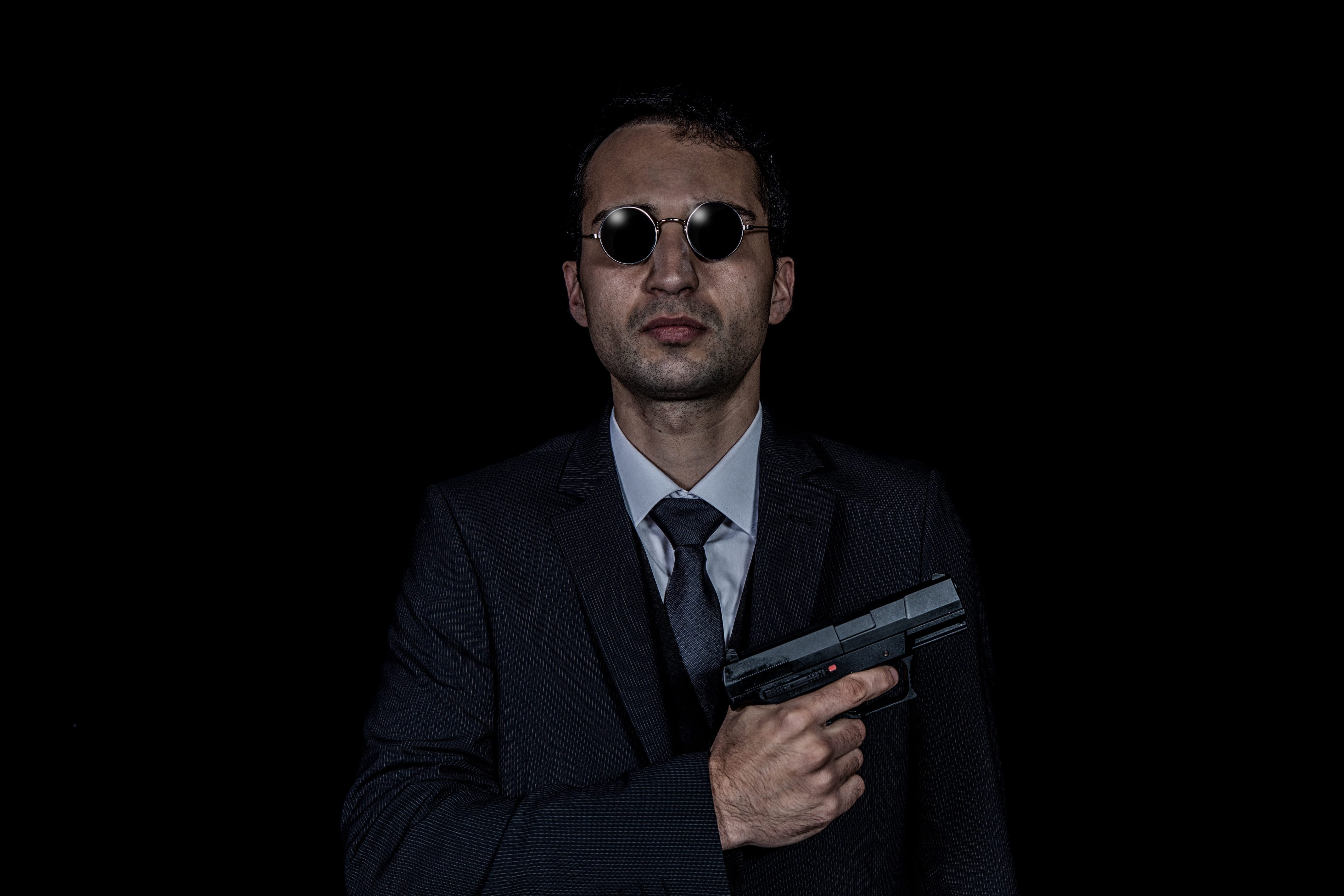 human, bodyguard, warning, aggression, automatic, fashion, face, semi, adult, men, man, one person, killer, sign, night, suit, risk, necktie, protection, HD Wallpaper