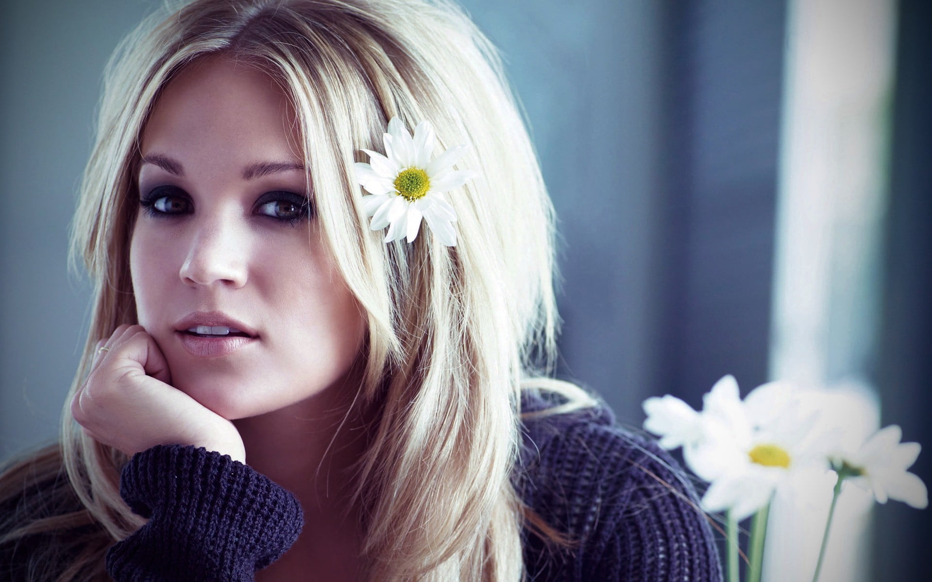 beauty, knitted, blond hair, contemplation, beautiful woman, plant, inn, hair, young women, long hair, yellow, blonde, flowering plant, Carrie Underwood, HD Wallpaper