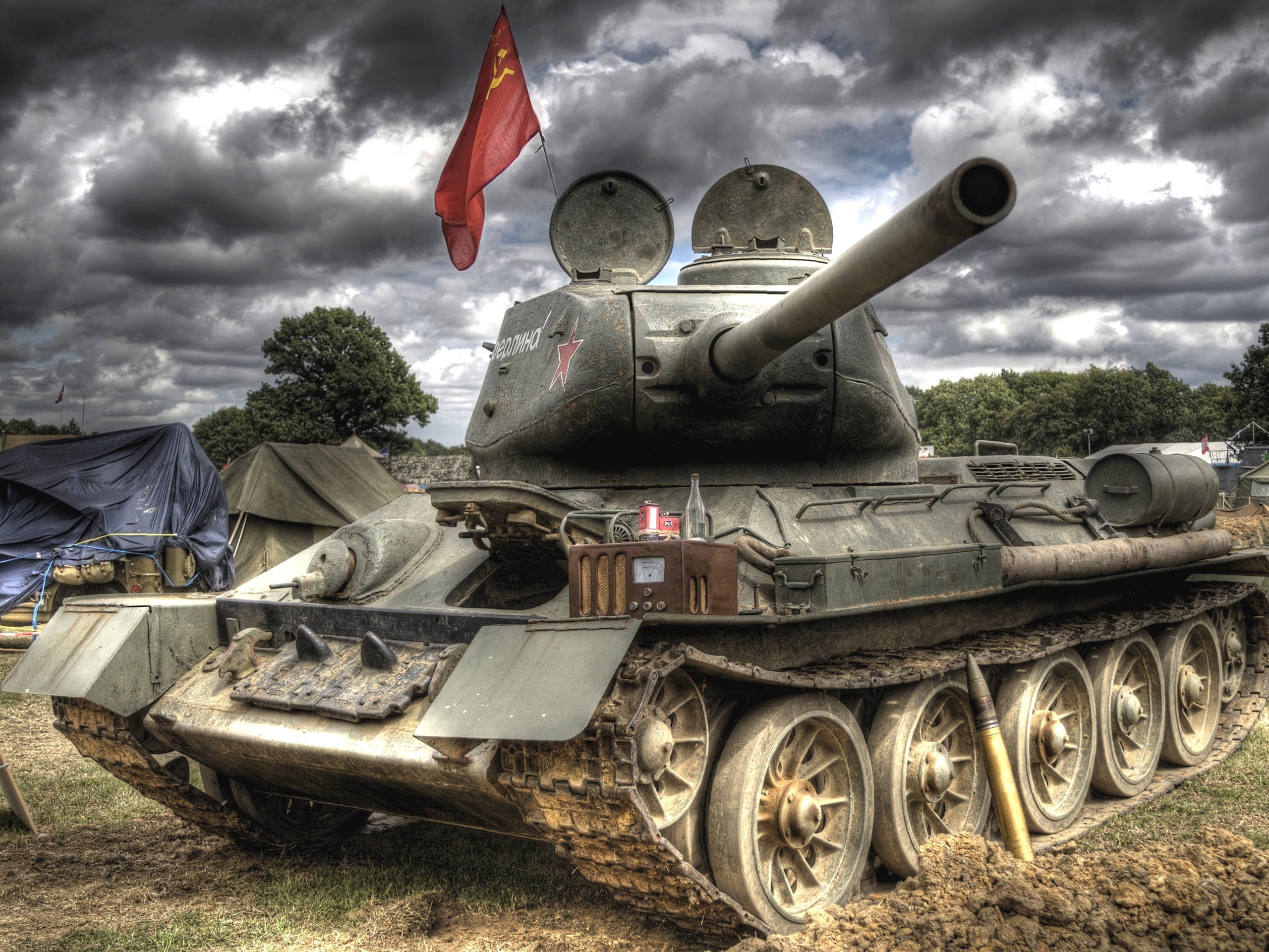 tank, land, power, camouflage, patriotism, army, outdoors, radio, average, trunk, conflict, mode of transportation, military, 2K, day, tents, transportation, HD Wallpaper