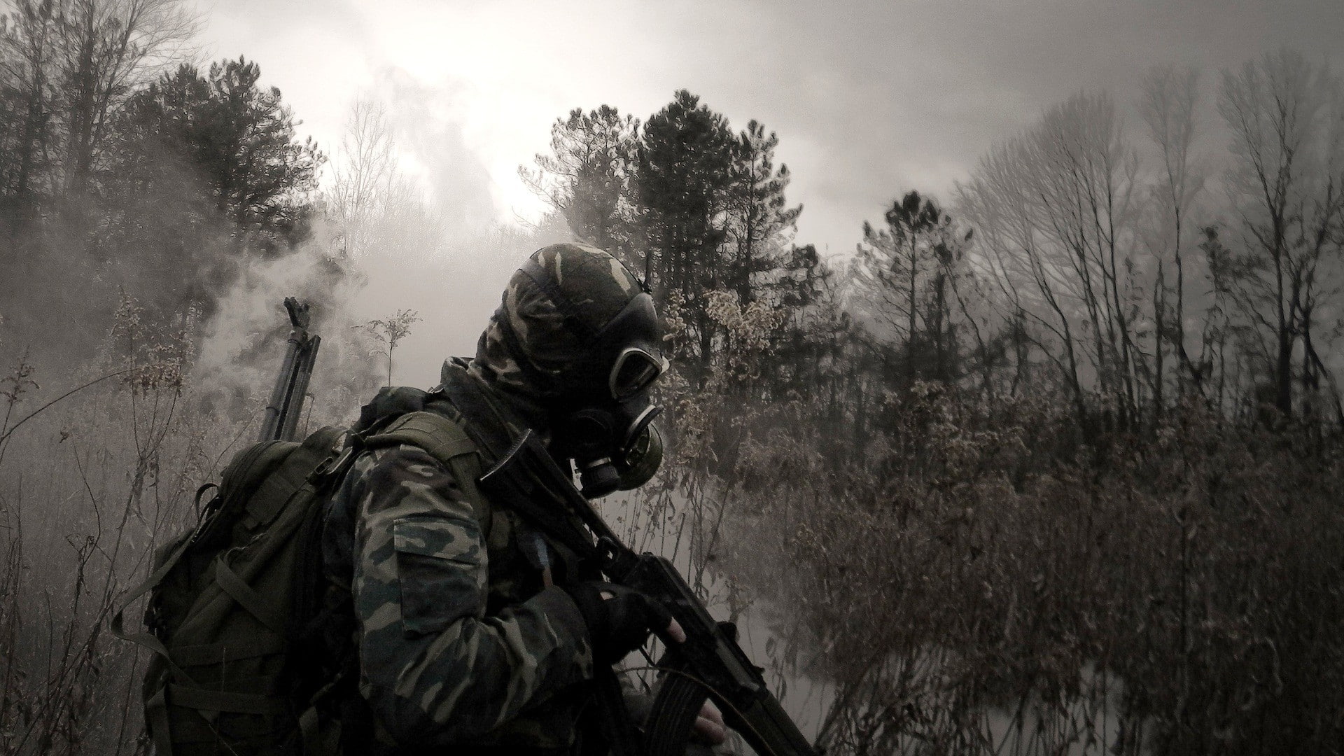 soldier, 1080P, weapon, apocalyptic, trees, gas masks, military, HD Wallpaper